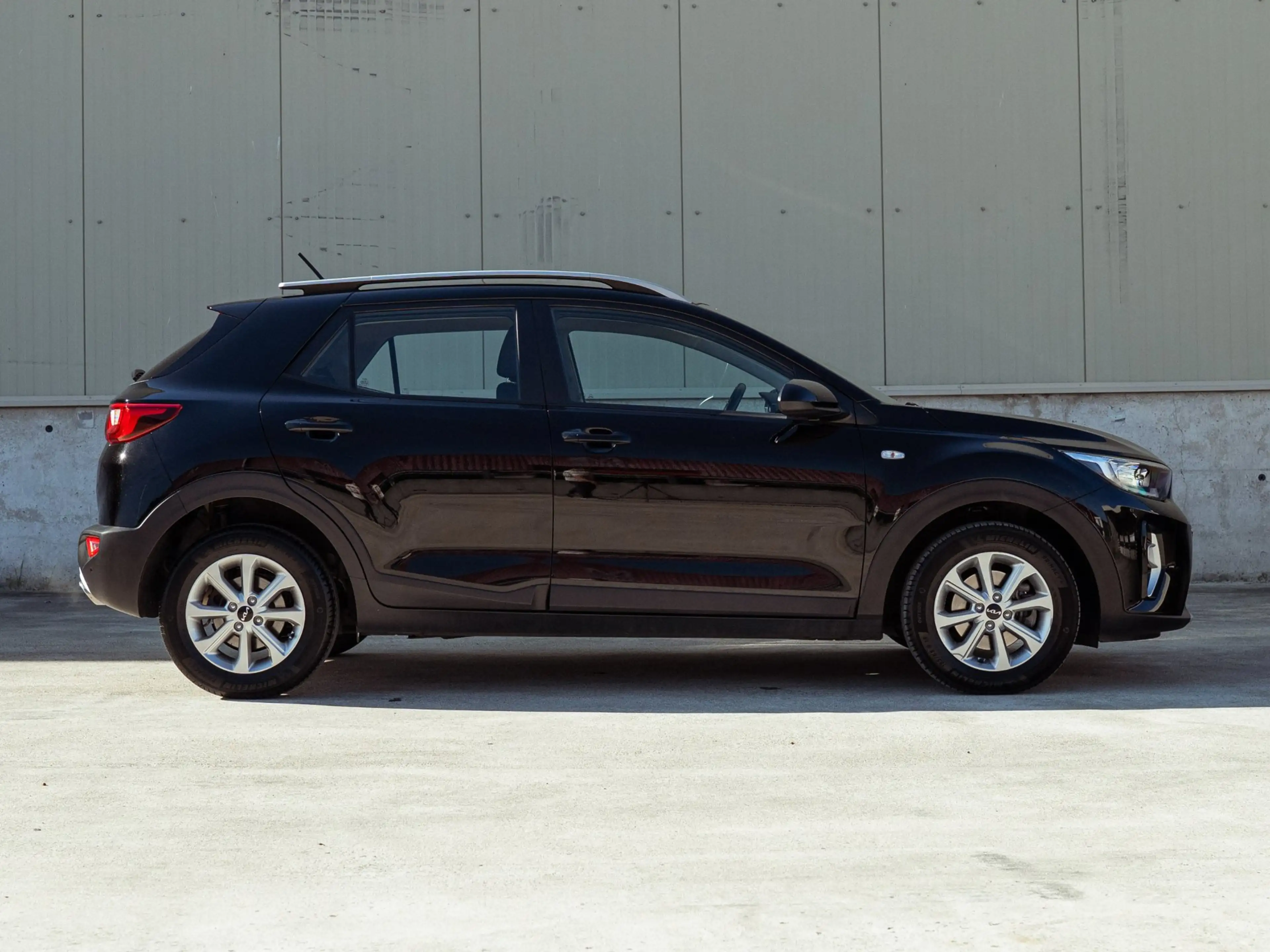 Kia Stonic 1.0 T-GDi MHEV DynamicLine 101 pk (2021) | 2e eige — photo 13