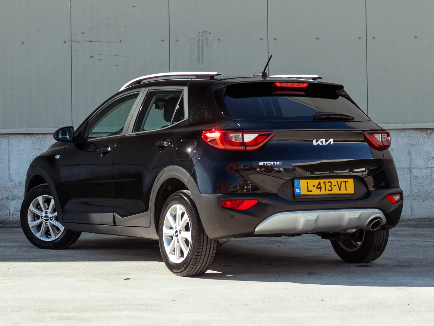 Kia Stonic 1.0 T-GDi MHEV DynamicLine 101 pk (2021) | 2e eige Schwarz - 2