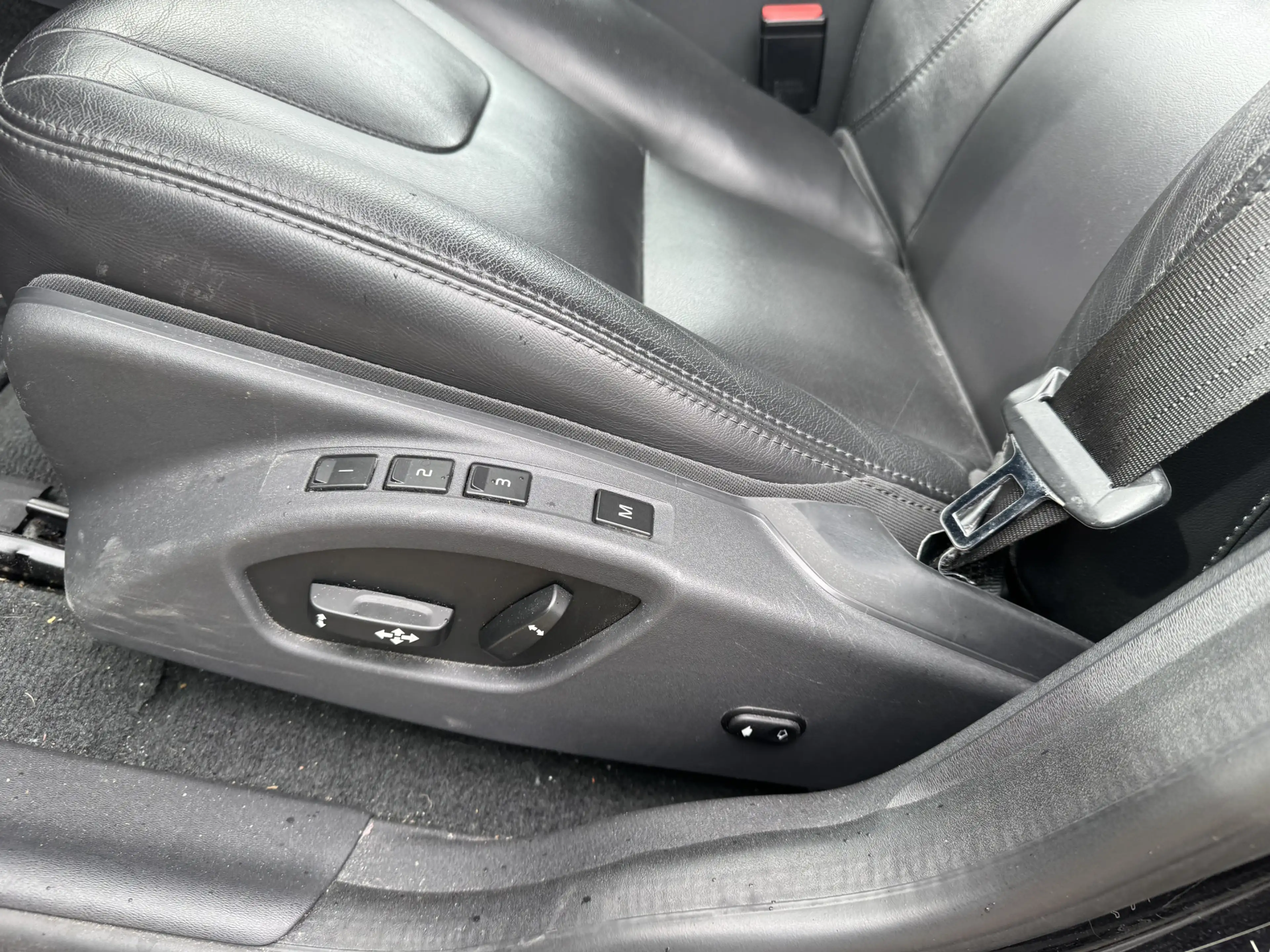 Volvo XC60 2.0 D4 FWD Polar+ — photo 12