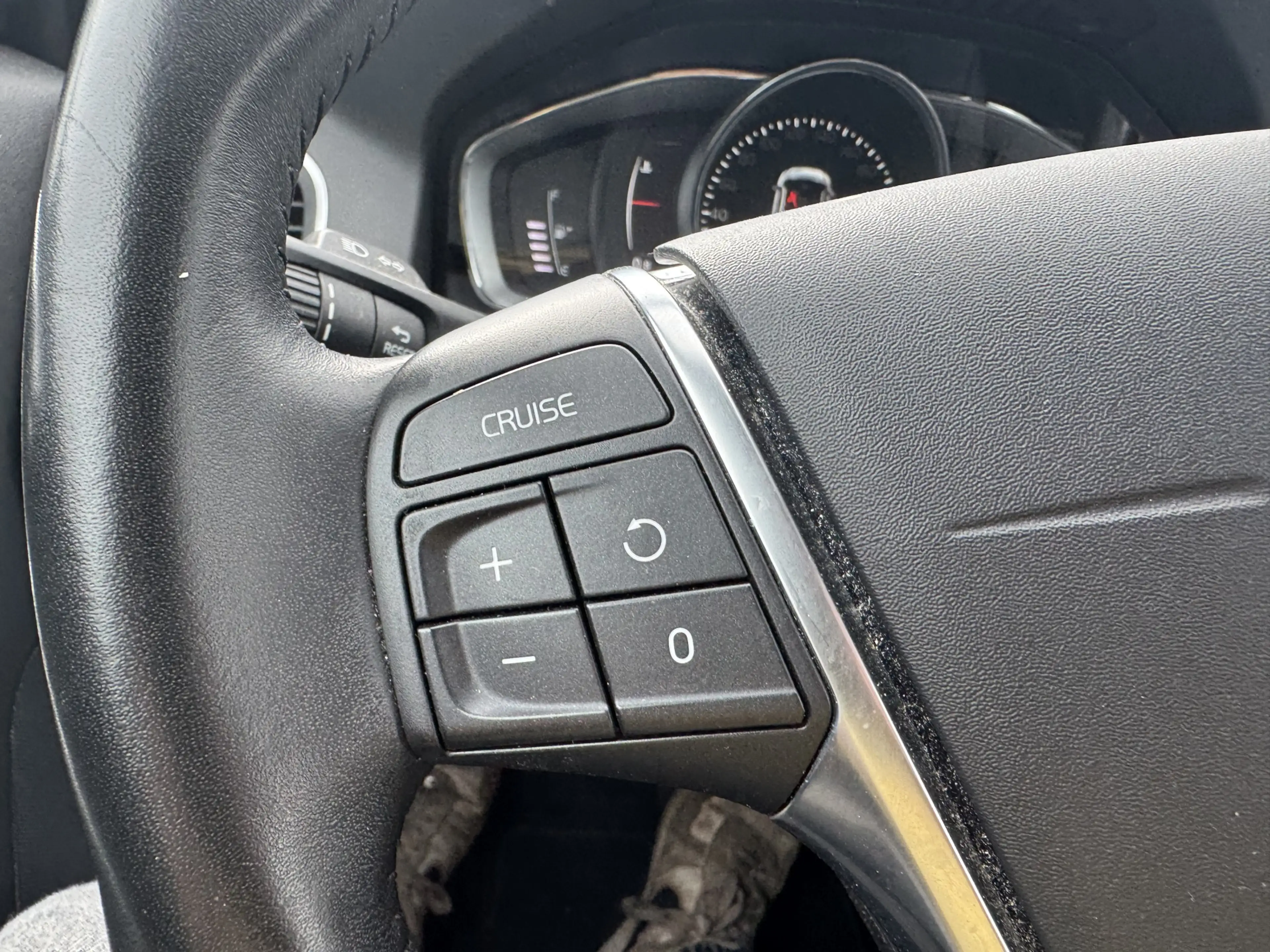 Volvo XC60 2.0 D4 FWD Polar+ — photo 13