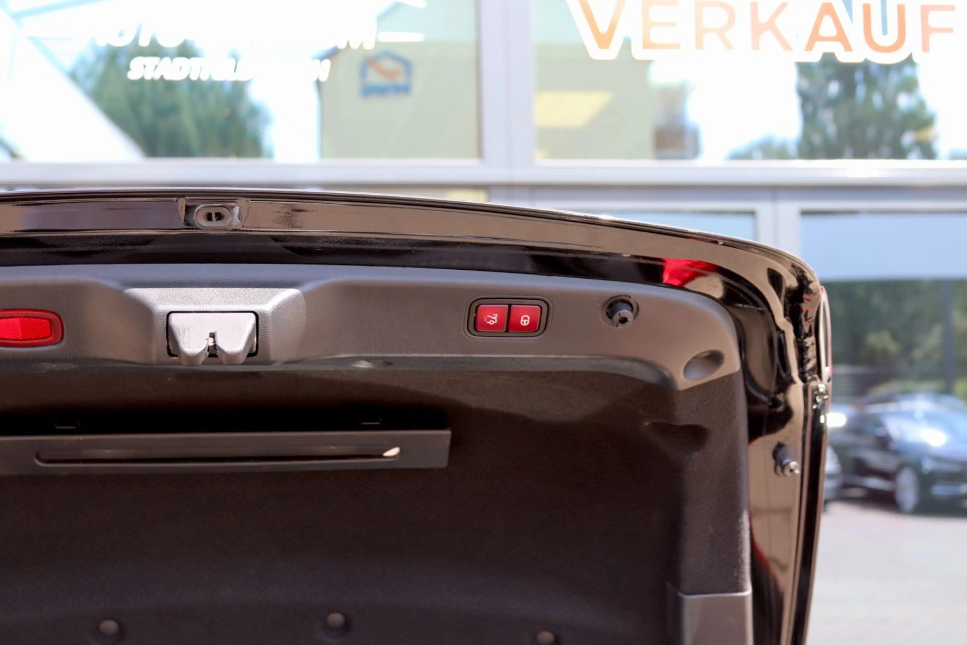 Mercedes-Benz CLS 400 d 4Matic HuD AHK Sitzbel. 360° Massage — photo 8