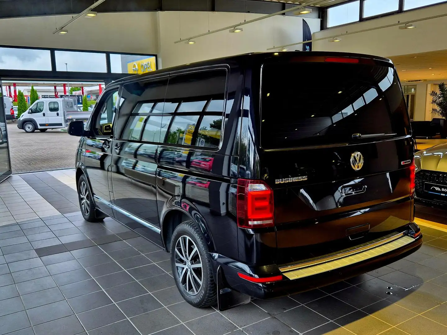 Volkswagen T6 Multivan Business 4Motion 2.0 TDI RFK Android Negro - 2