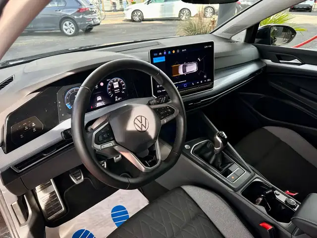 Volkswagen Golf view 12