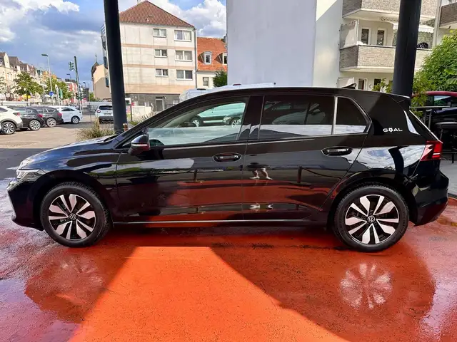 Volkswagen Golf view 8