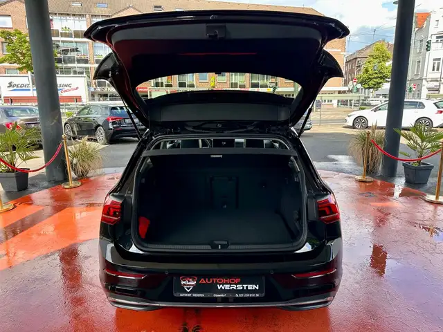 Volkswagen Golf view 5