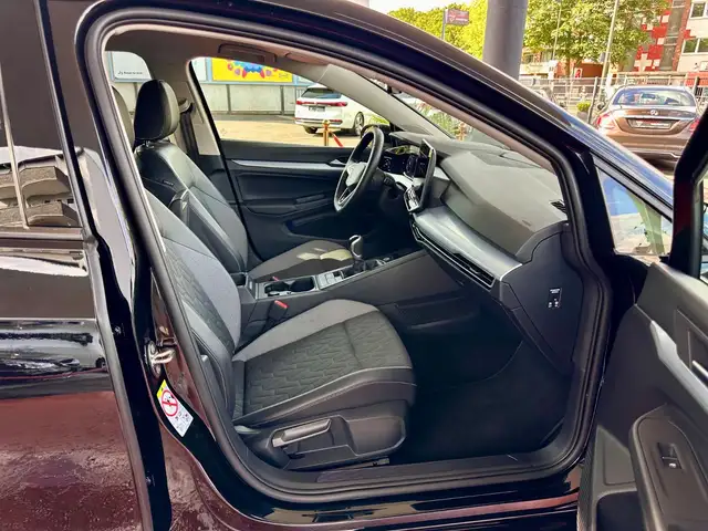 Volkswagen Golf view 21