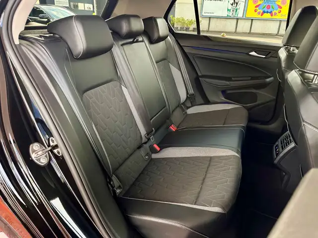 Volkswagen Golf view 29