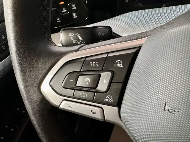 Volkswagen Golf view 15