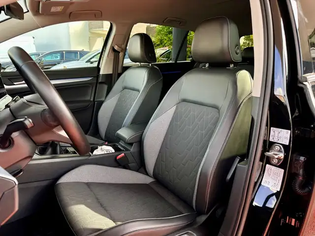 Volkswagen Golf view 13