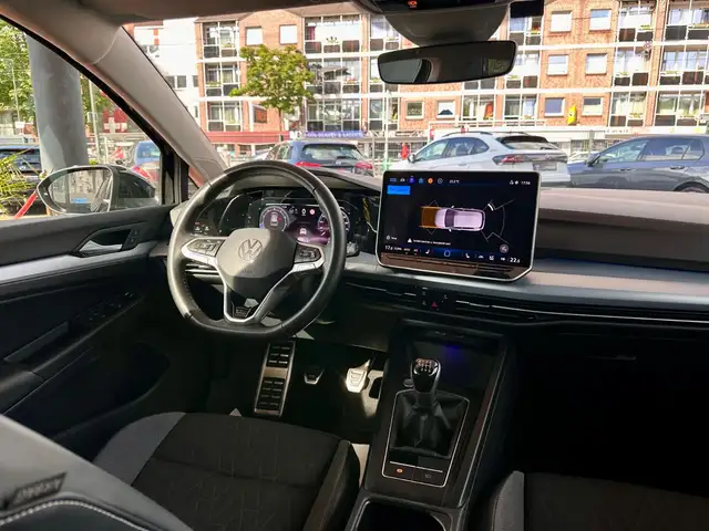 Volkswagen Golf view 28