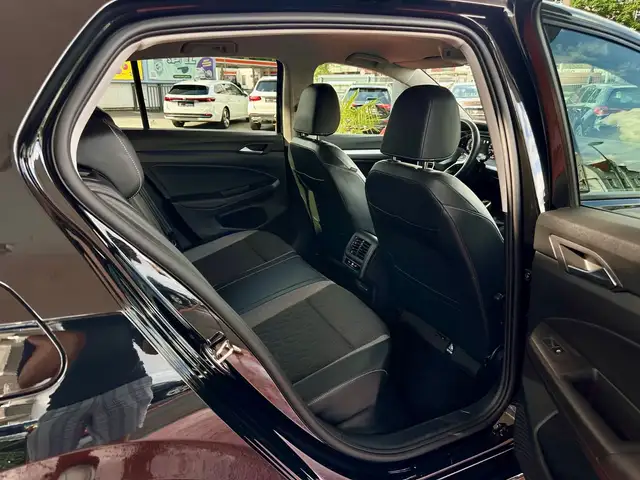 Volkswagen Golf view 30
