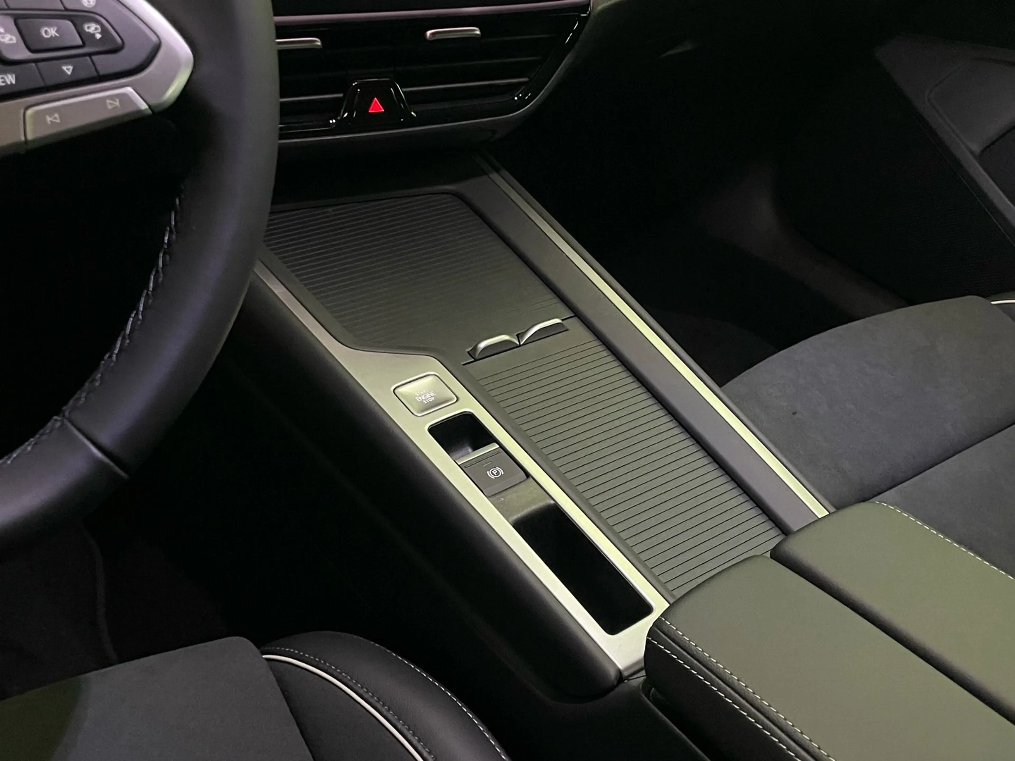 Volkswagen Passat Variant Business TDI DSG — photo 10