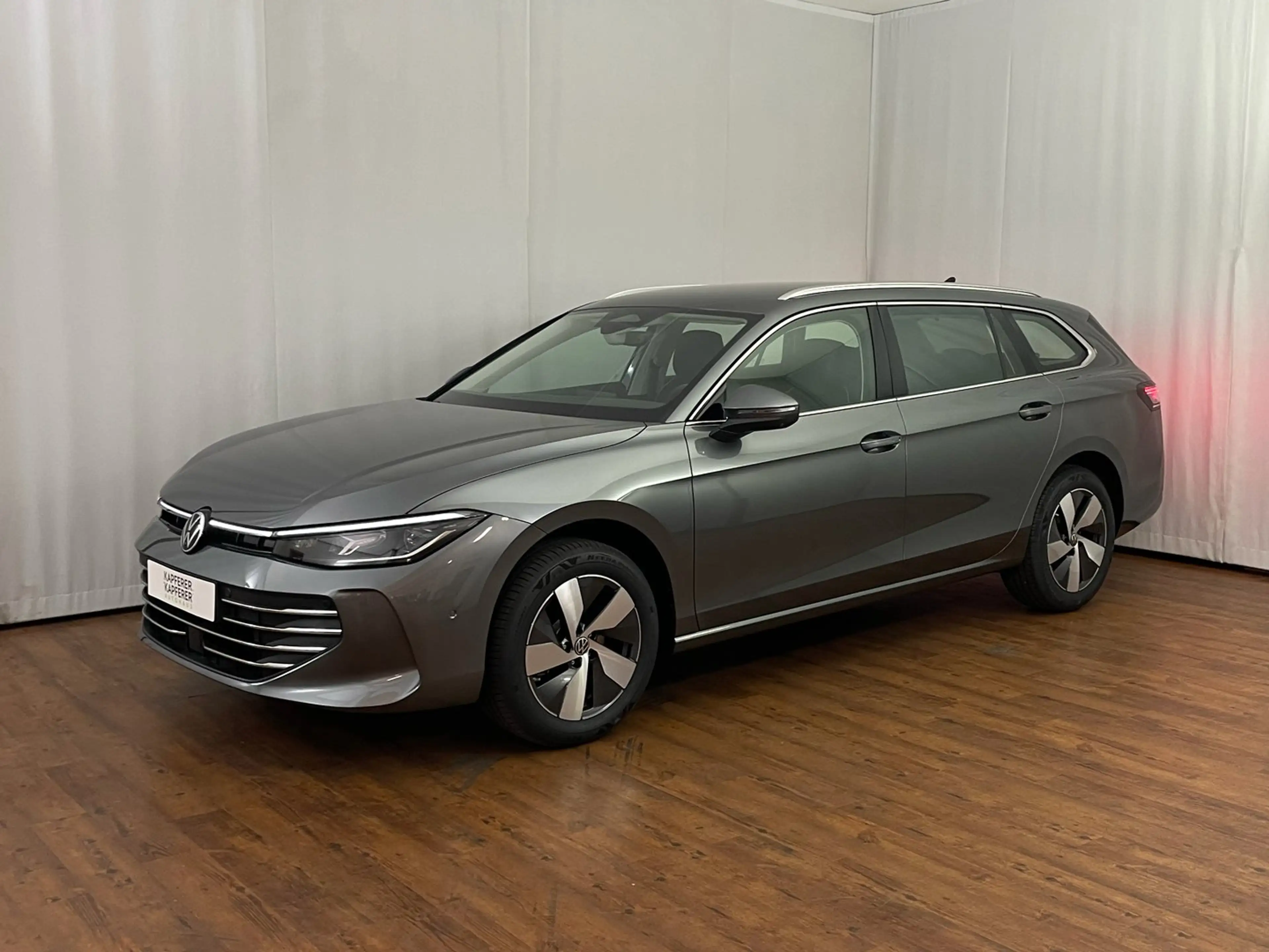 Volkswagen Passat Variant Business TDI DSG — photo 2