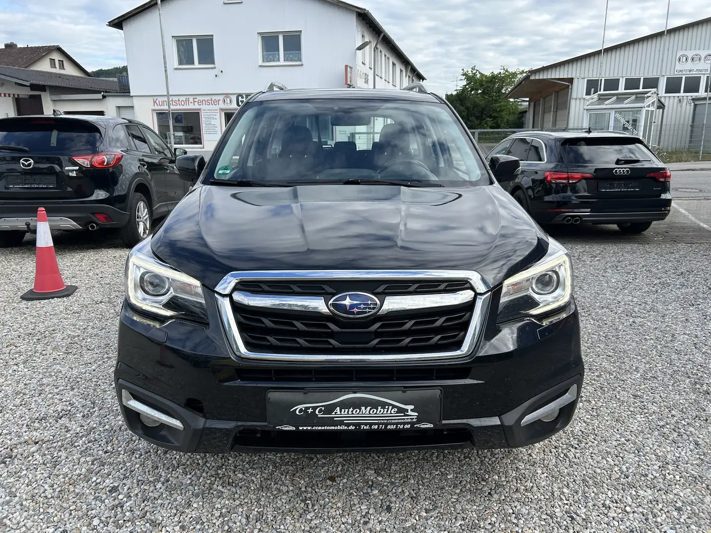 Subaru Forester Exclusive 4x4 Automatik Xenon Navi PDC Schwarz - 2