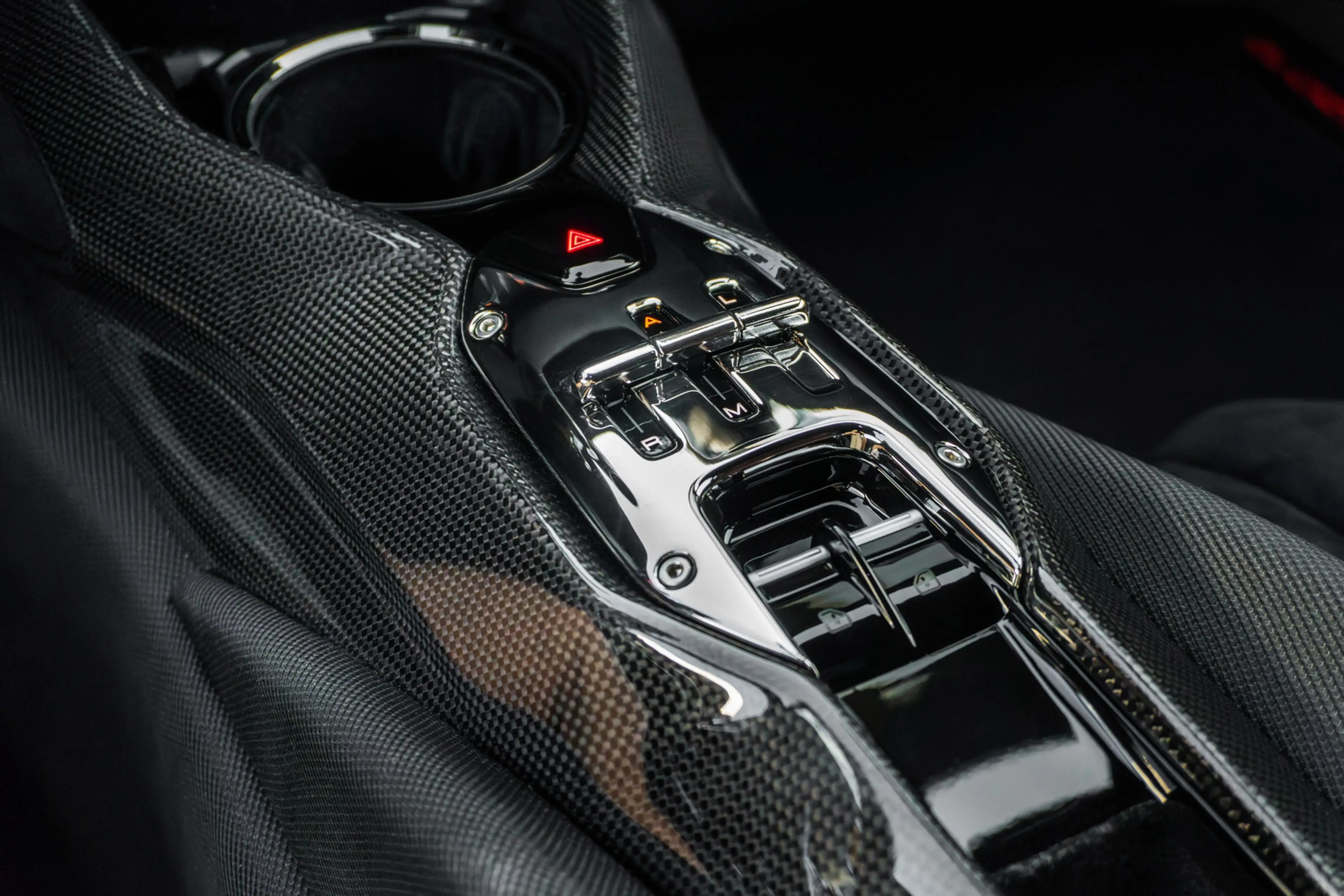 Ferrari 812 Competizione - Rosso Magma - Atelier - 1 of 999 — photo 13