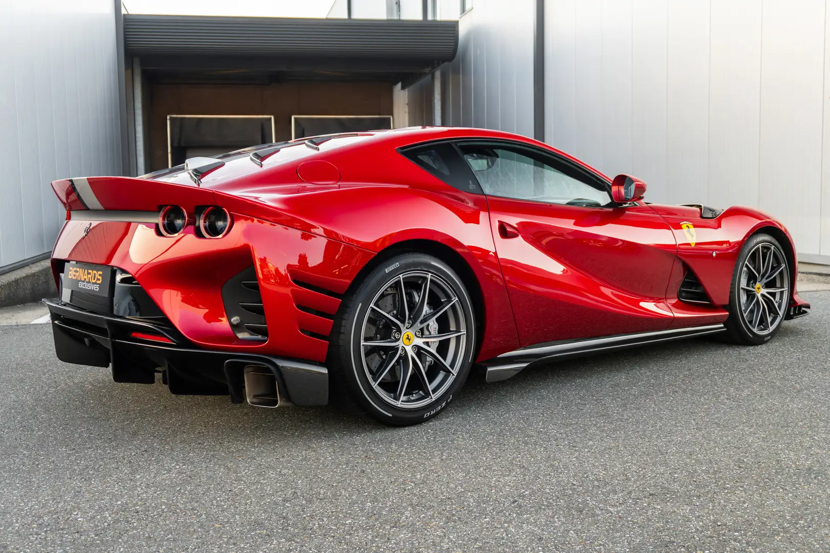 Ferrari 812 Competizione - Rosso Magma - Atelier - 1 of 999 Rood - 2