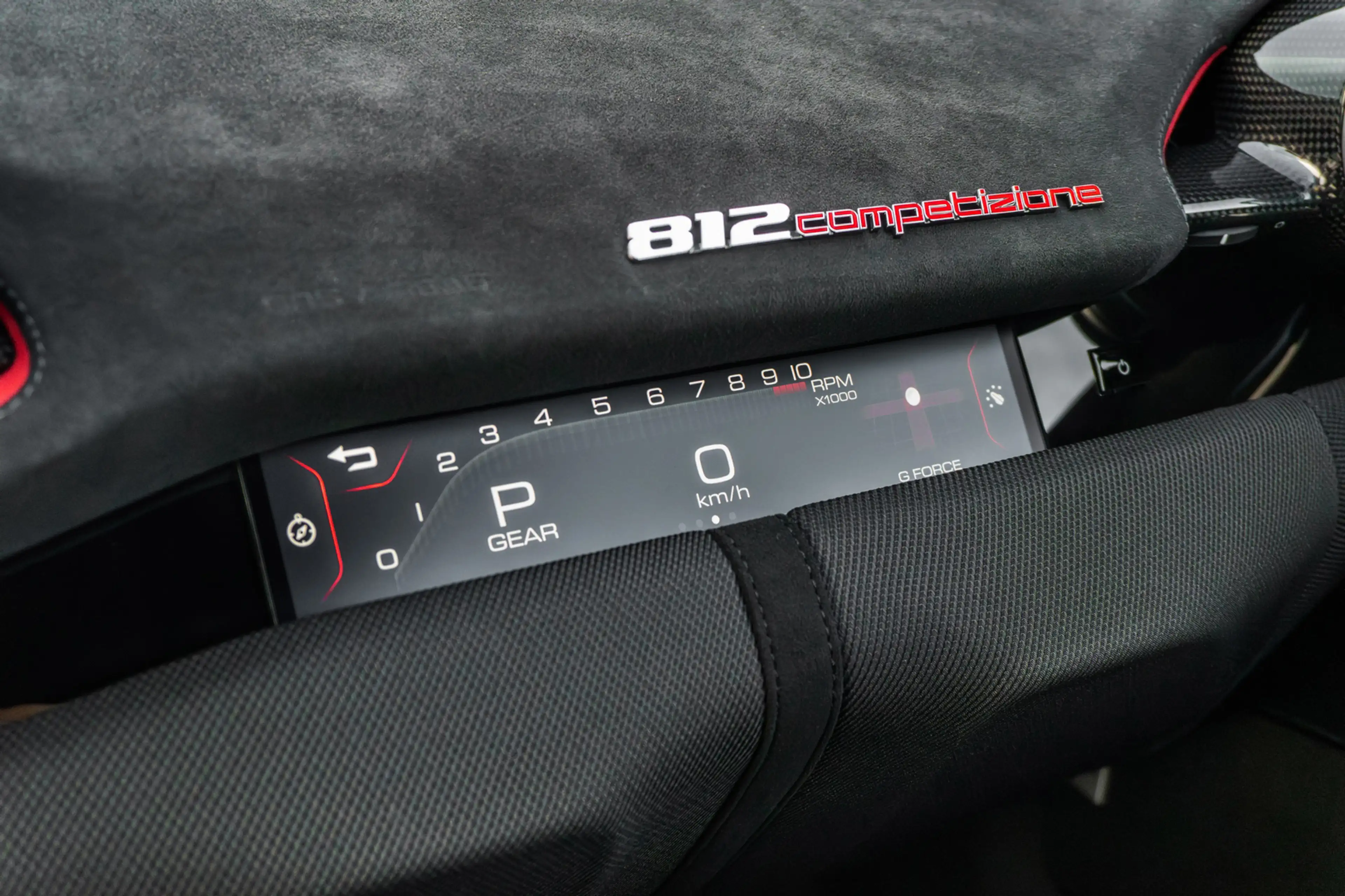 Ferrari 812 Competizione - Rosso Magma - Atelier - 1 of 999 — photo 14