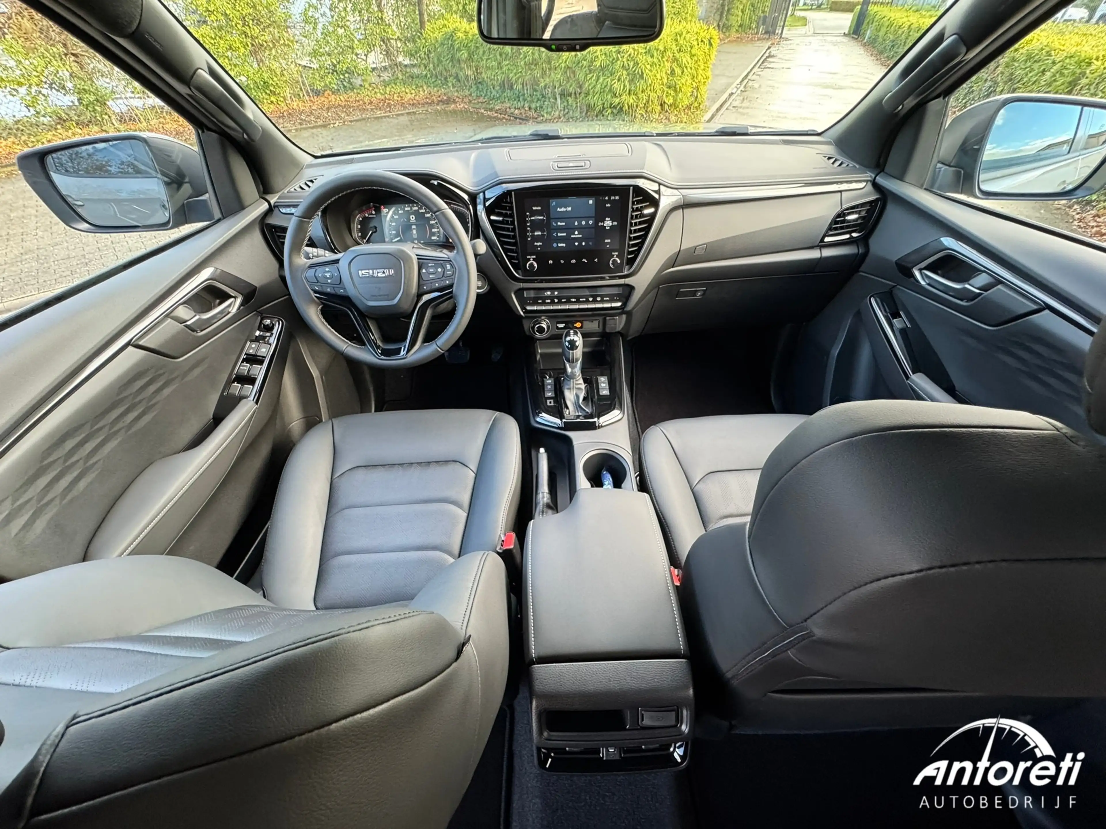 Isuzu D-Max LSE V-CROSS FULL OPTION — photo 8