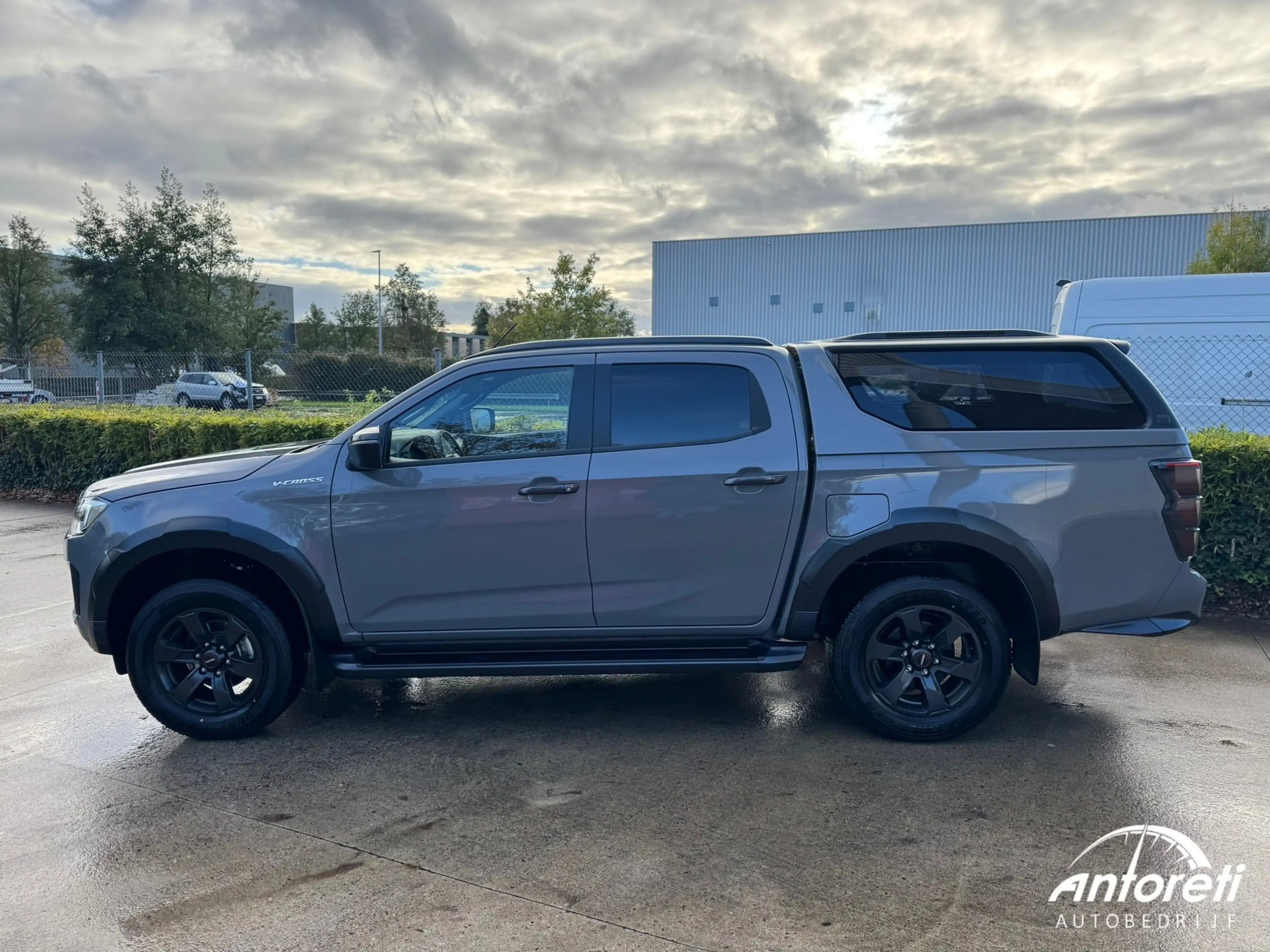 Isuzu D-Max LSE V-CROSS FULL OPTION — photo 4