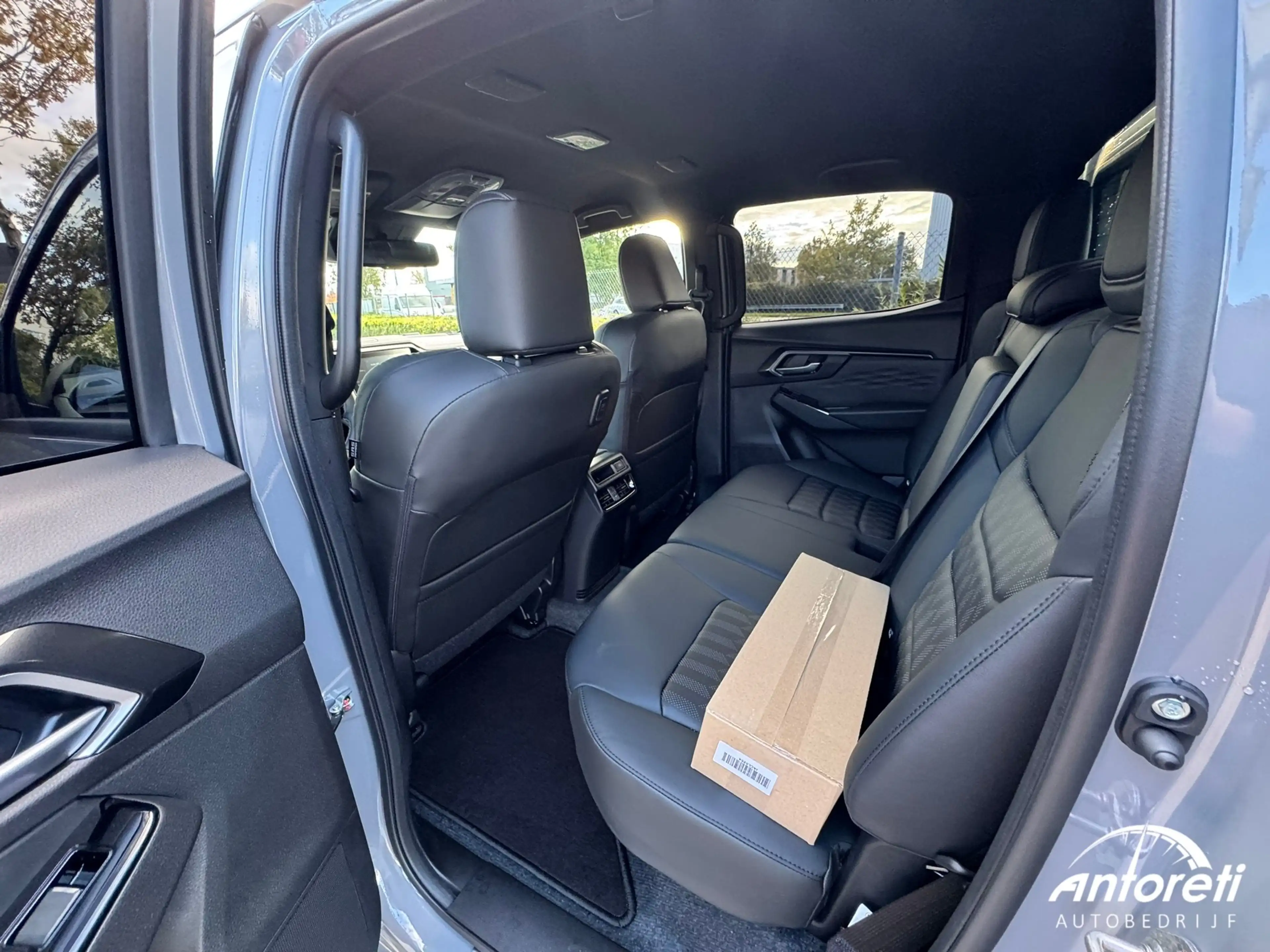 Isuzu D-Max LSE V-CROSS FULL OPTION — photo 7