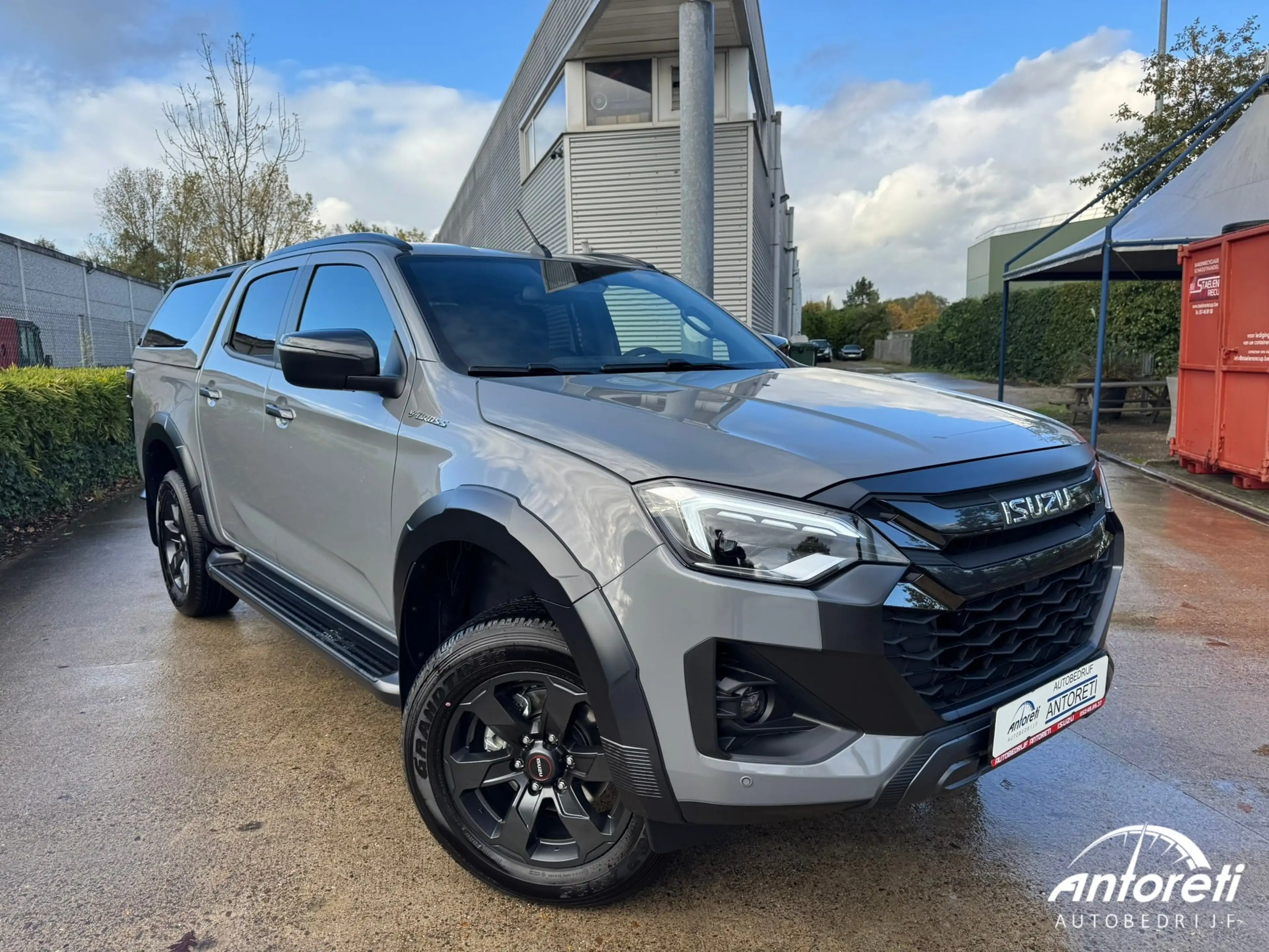 Isuzu D-Max LSE V-CROSS FULL OPTION