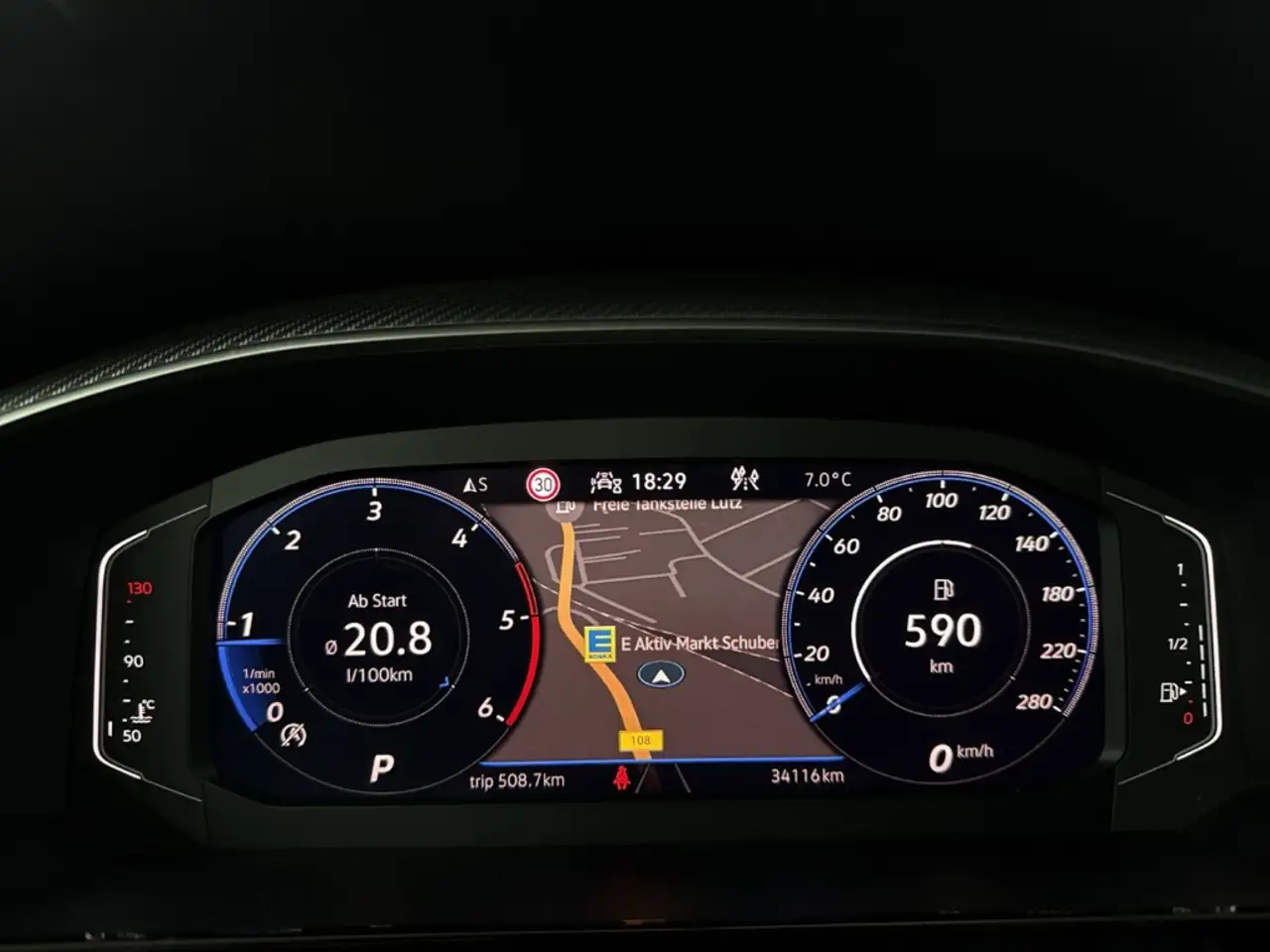 Volkswagen Arteon 2.0 TDI SB 4Motion R-Line MATRIX NAVI AHK 17