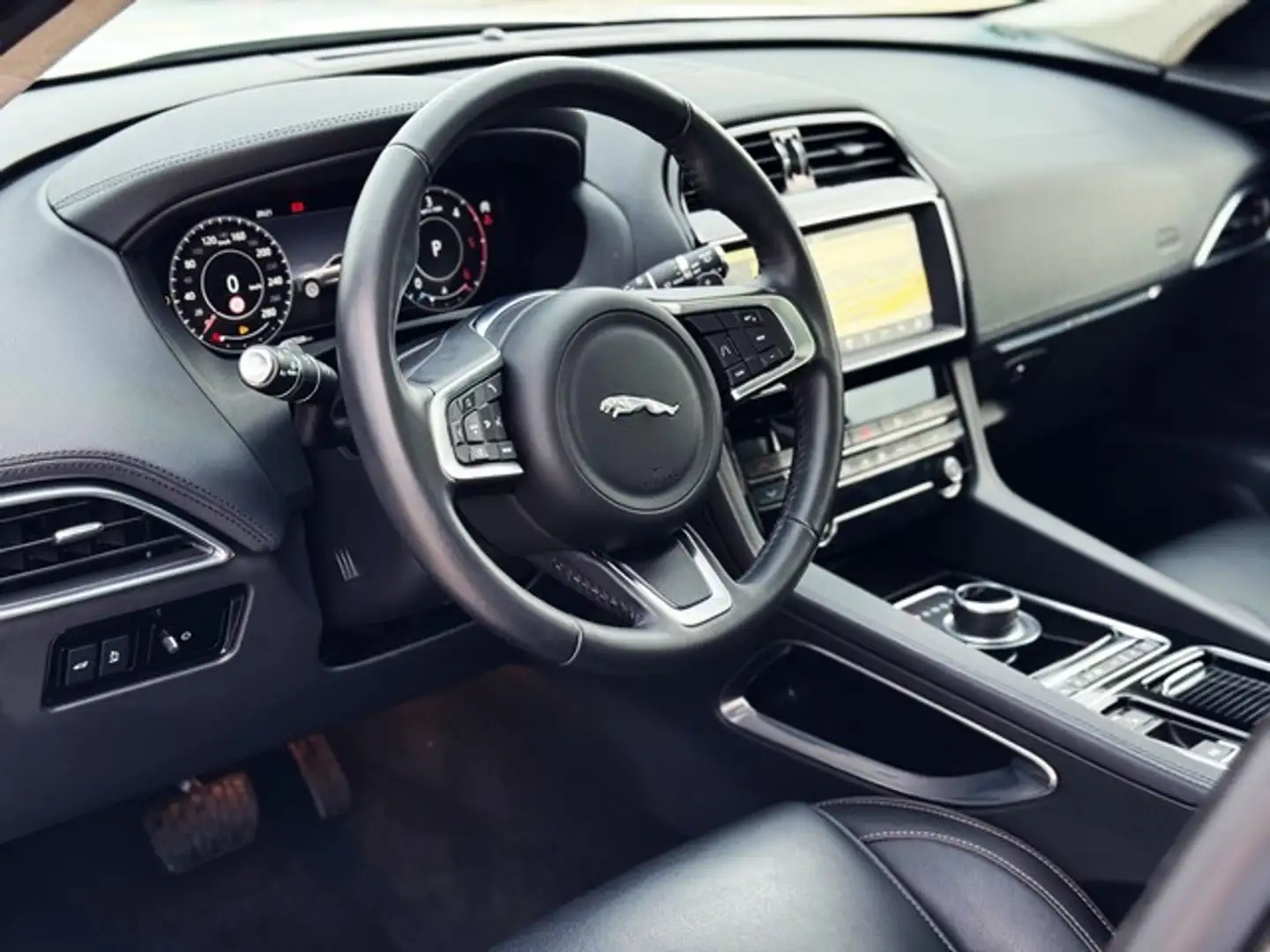 Jaguar F-Pace 2.0i4D Prestige RWD 163 Blanco - 2