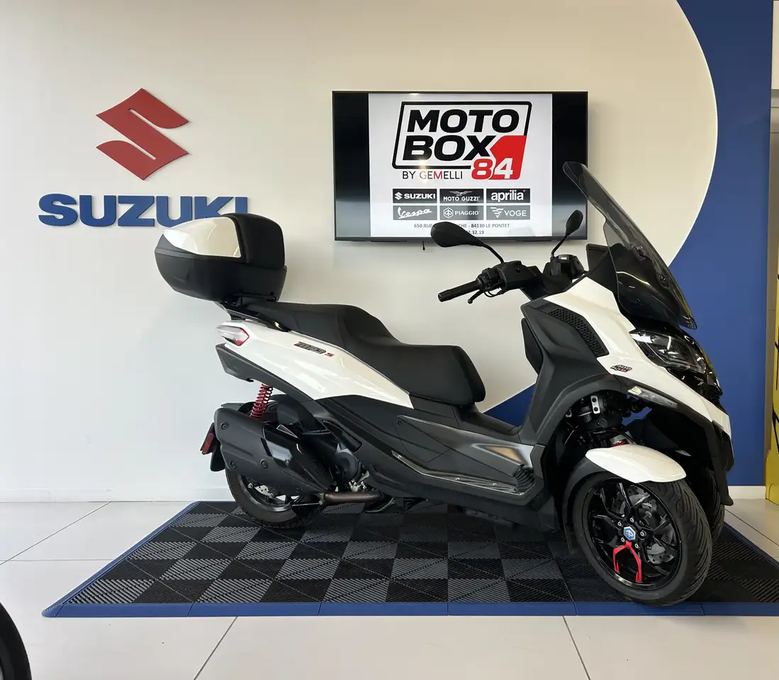 Piaggio MP3 400