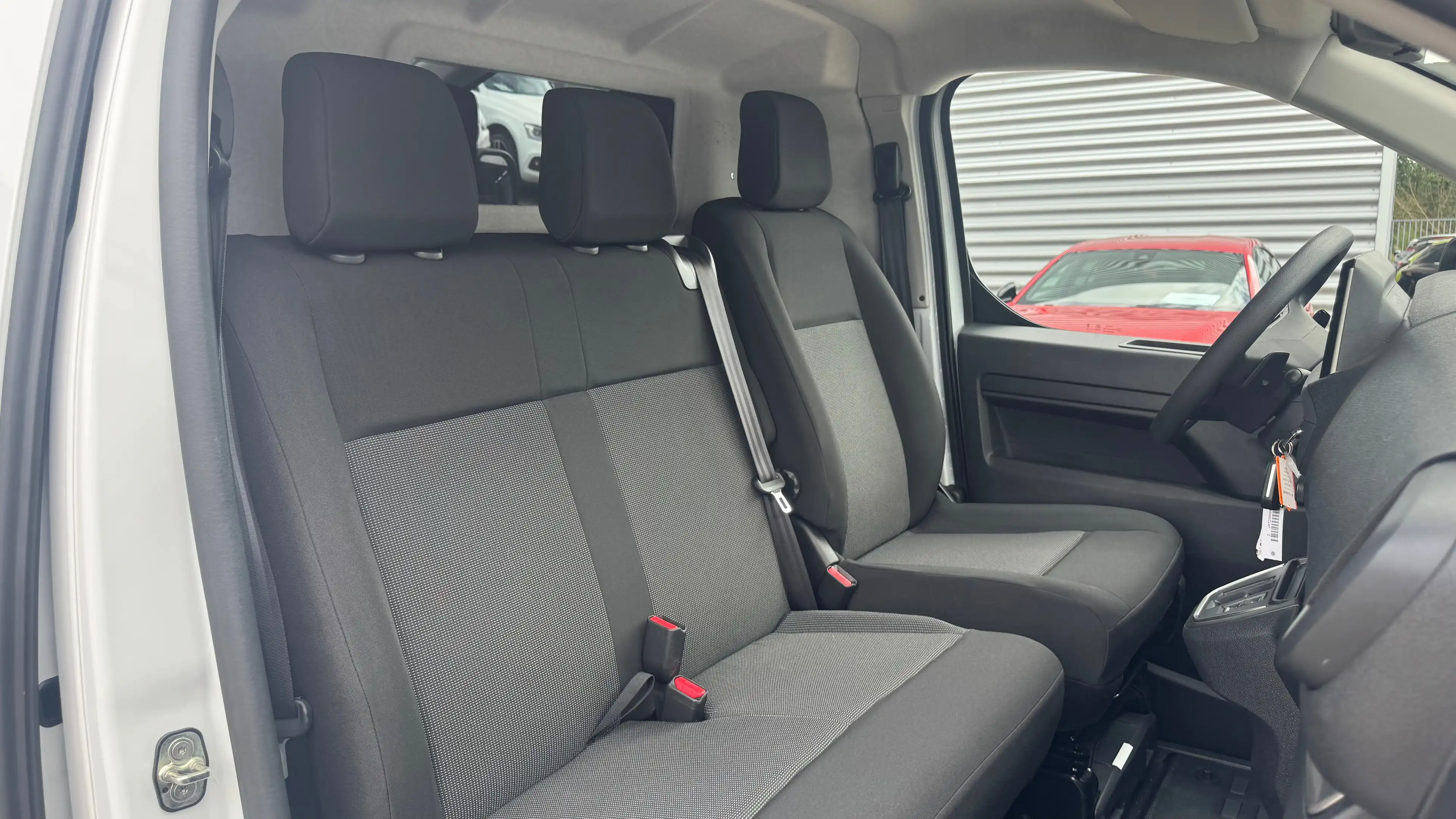 Peugeot e-Expert EV L2H1 75KWH 136PK SOH 96,13% / NAVI / AIRCO / LE — photo 17