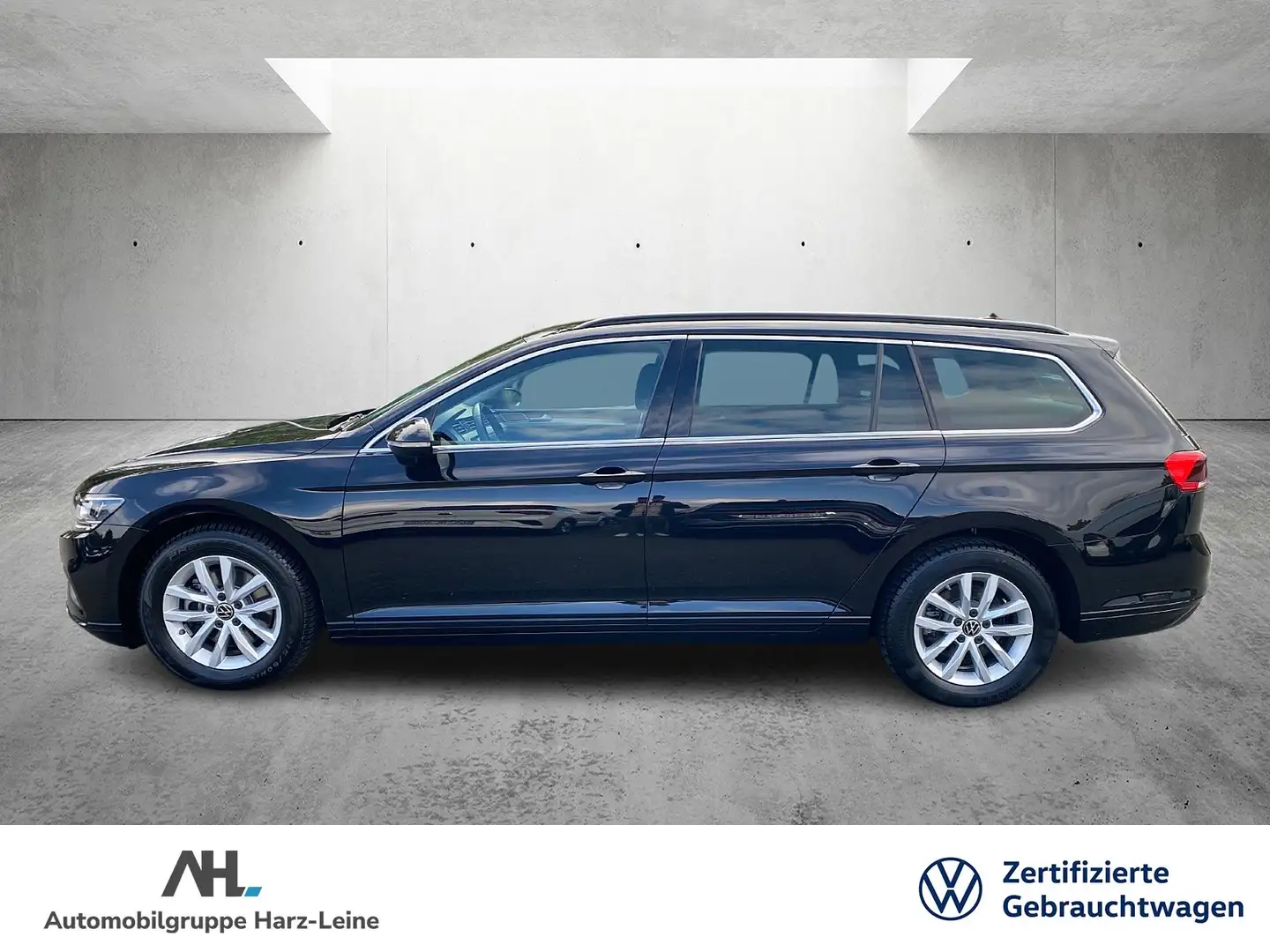 Volkswagen Passat Variant 1.5 TSI Business DSG LED Navi ACC AHK Zwart - 2