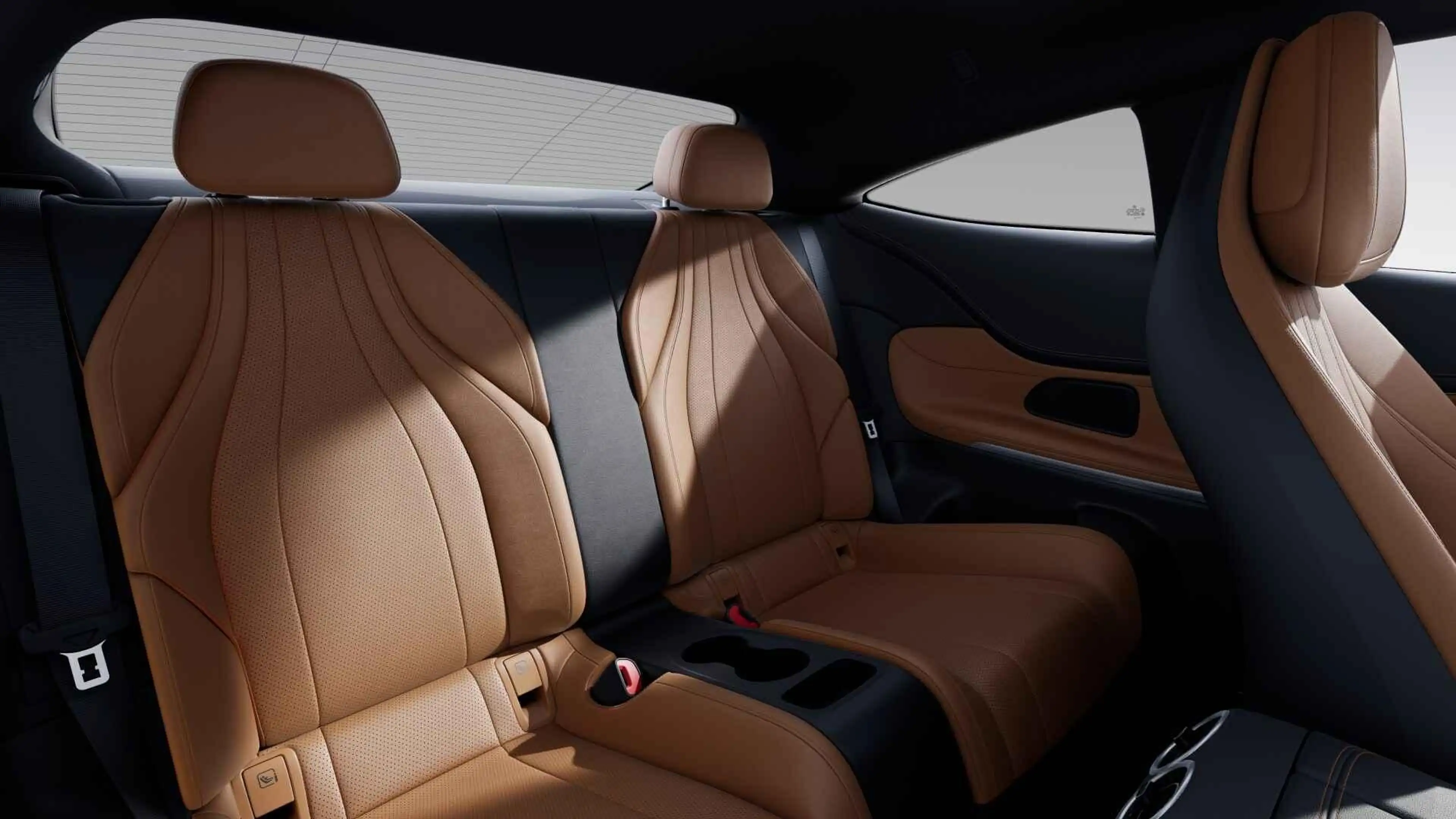 Mercedes-Benz CLE 300 Coupé e AMG Line — photo 11