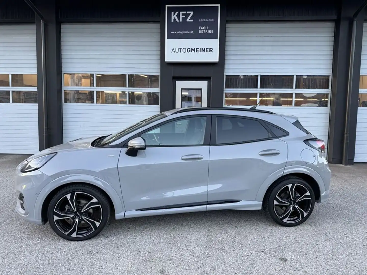 Ford Puma ST-Line Grau - 2