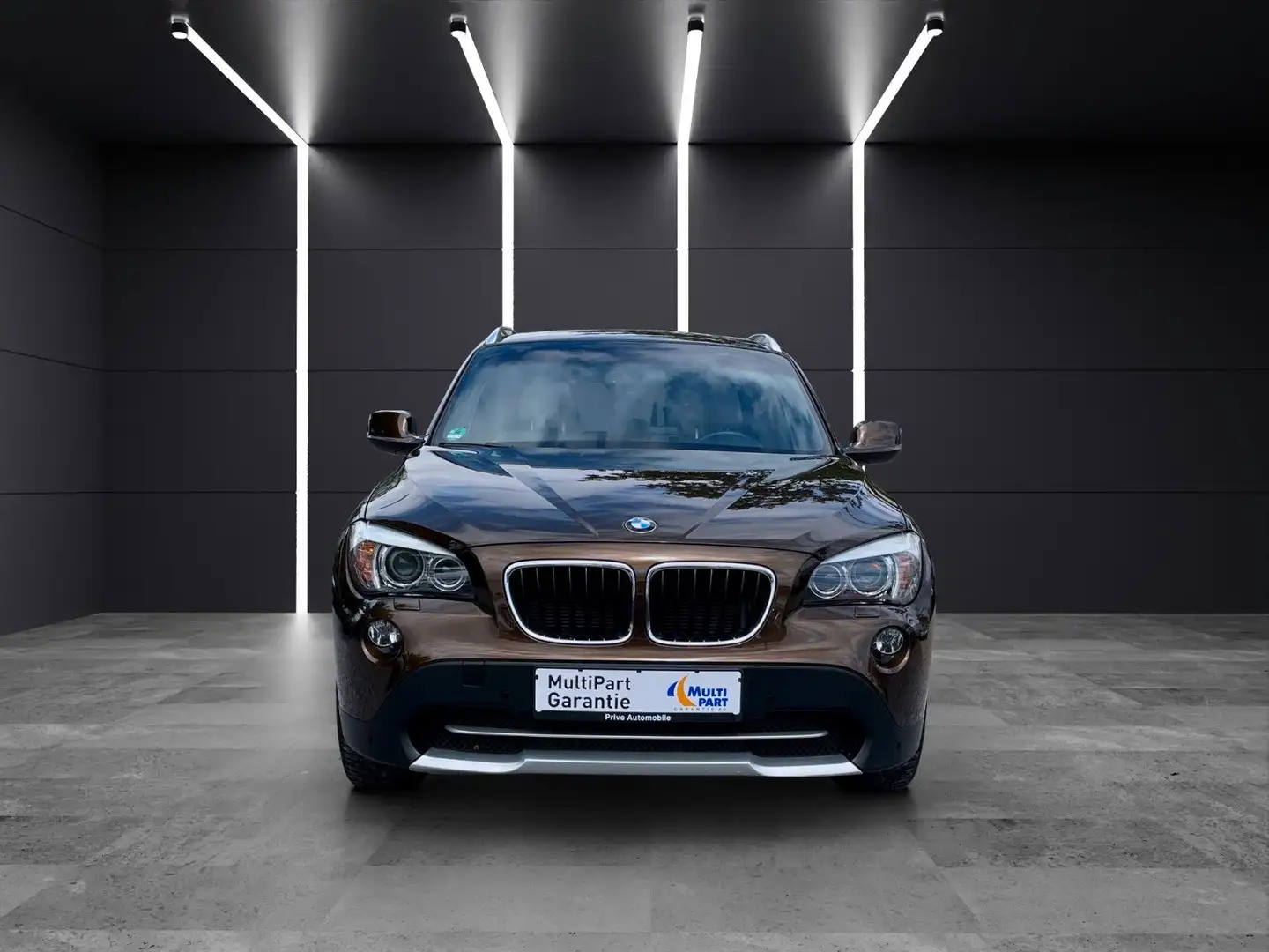 BMW X1 20 d xDrive Automatik~SHZ~Xenon~R.Kamera~PDC Braun - 2