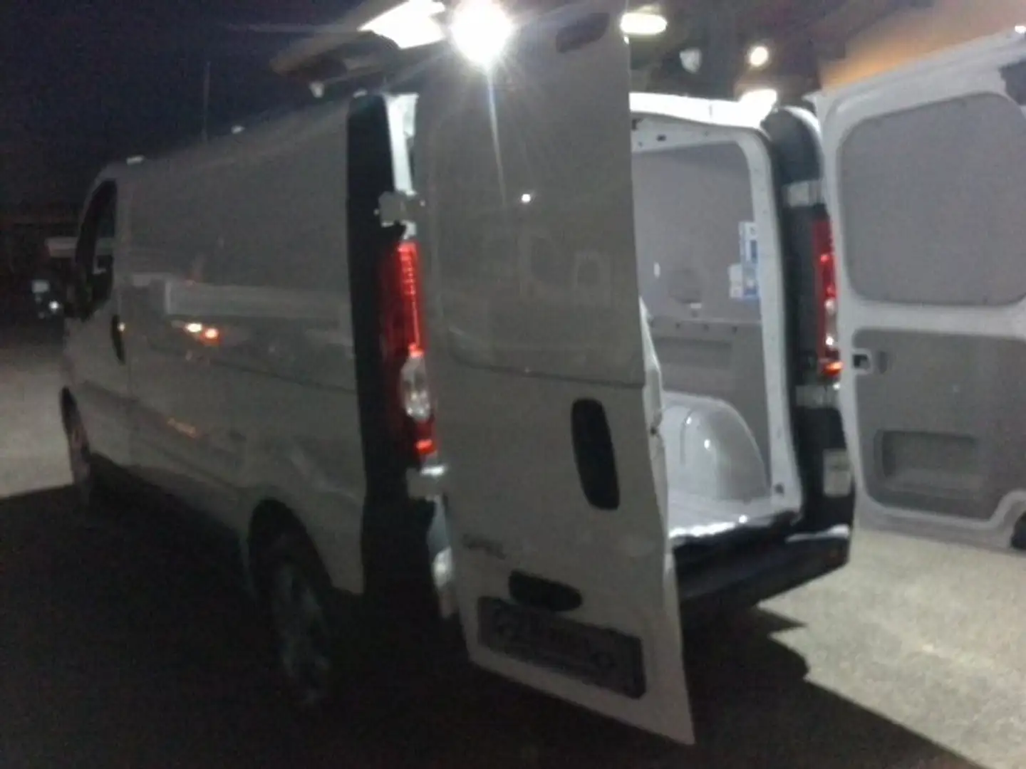 Renault Trafic 2.0 CDTI FURGONE TETTO BASSO CON 3 POSTI Bianco - 2