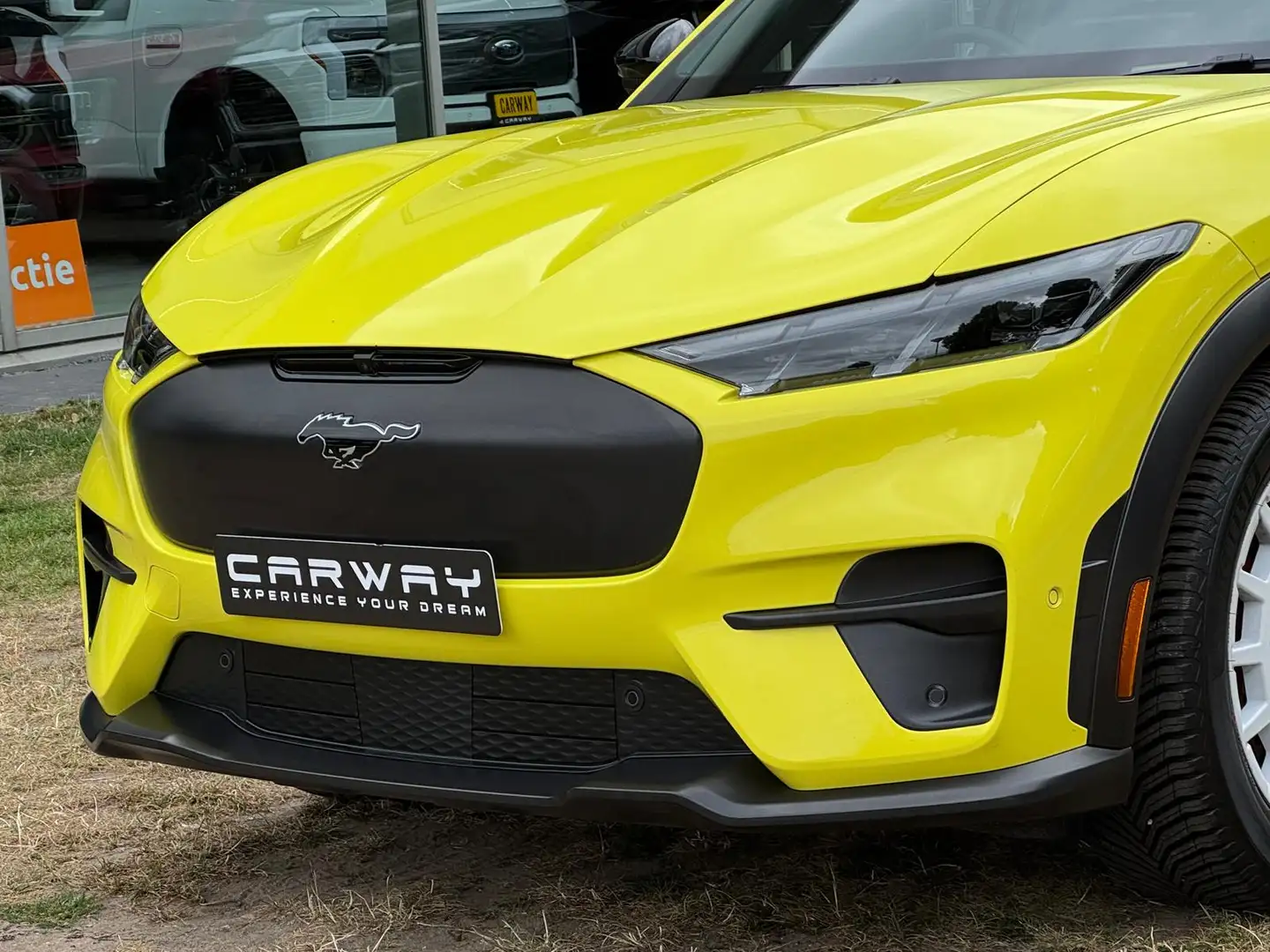 Ford Mustang Mach-E RHD GT Rally Extended AWD 98 kWh Premium Jaune - 2