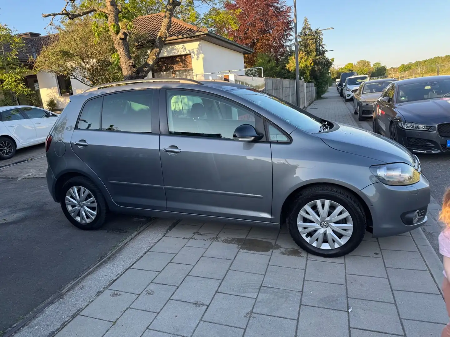 Volkswagen Golf Plus *Match*NAVI*ÀUTOMATIK*2.Hd.*4türig* Grau - 2