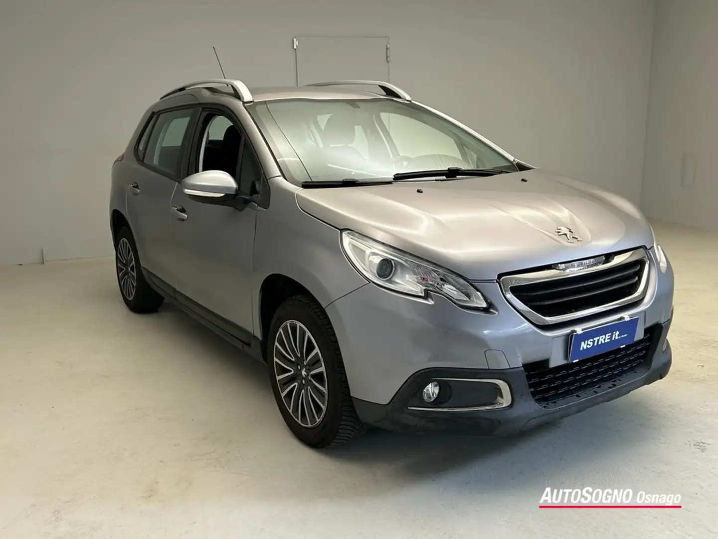 Peugeot 2008 PureTech 82 Active Grau - 1