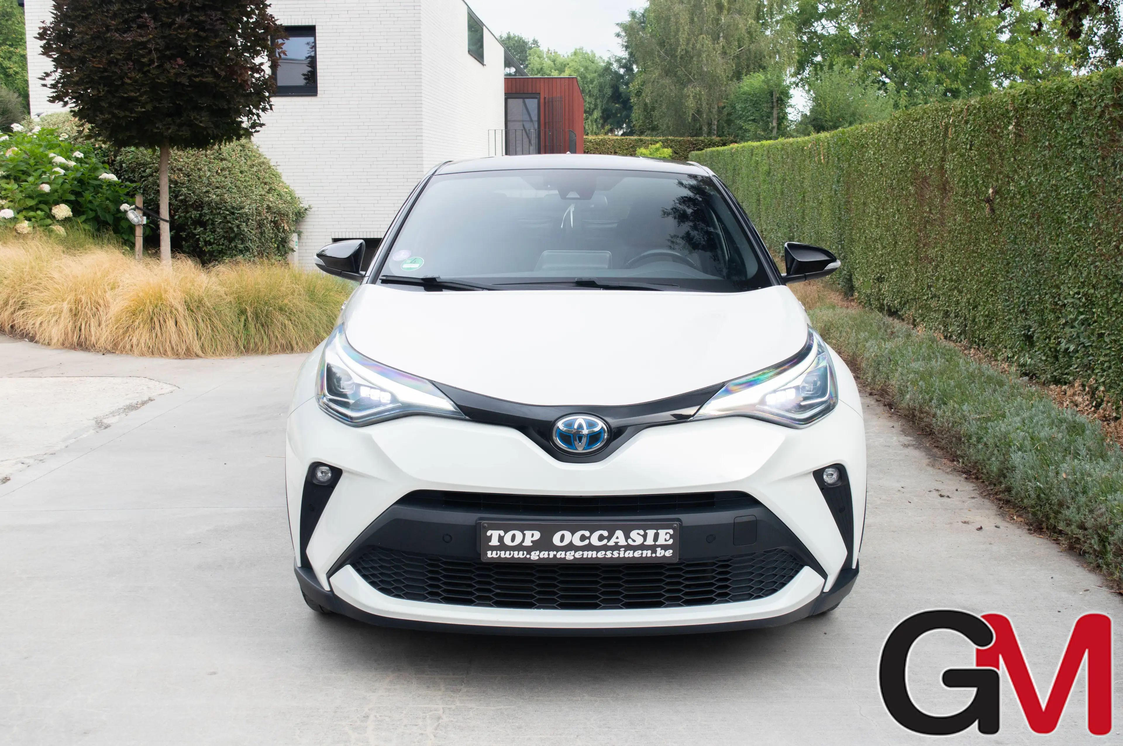 Toyota C-HR C-HR Hybrid 2.0i VVT-i C-Lub E-CVT — photo 3