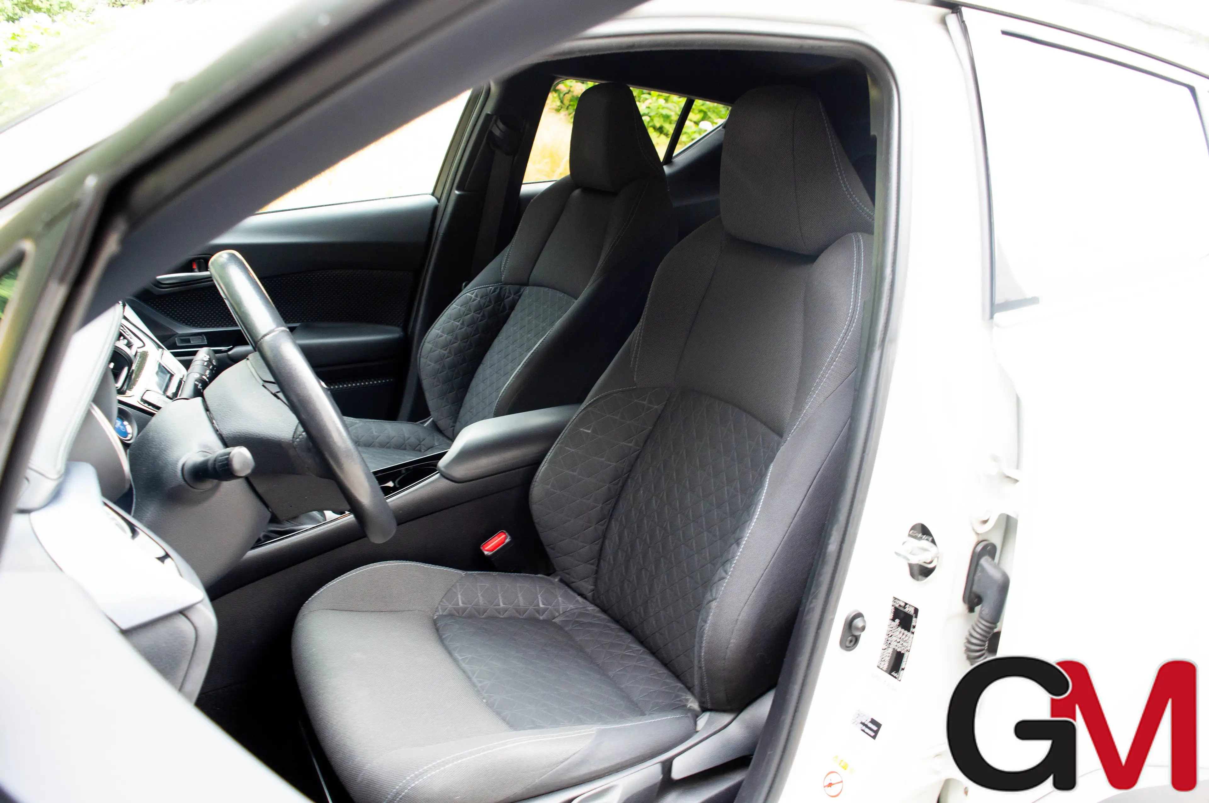 Toyota C-HR C-HR Hybrid 2.0i VVT-i C-Lub E-CVT — photo 14