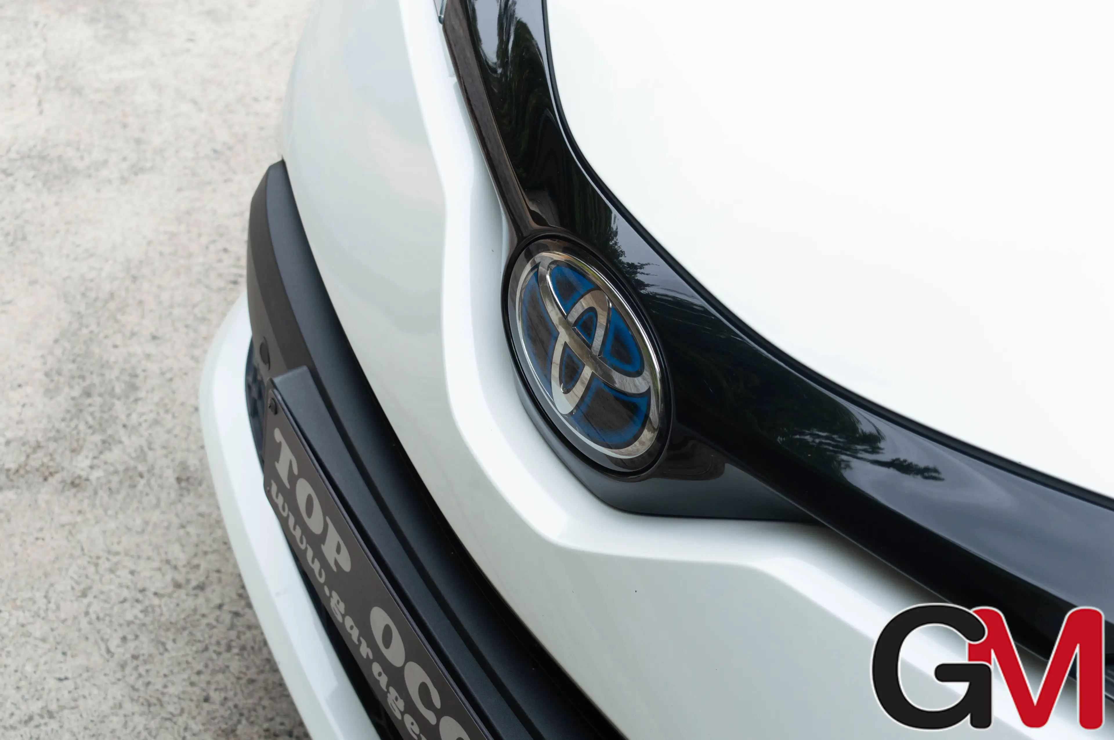 Toyota C-HR C-HR Hybrid 2.0i VVT-i C-Lub E-CVT — photo 12