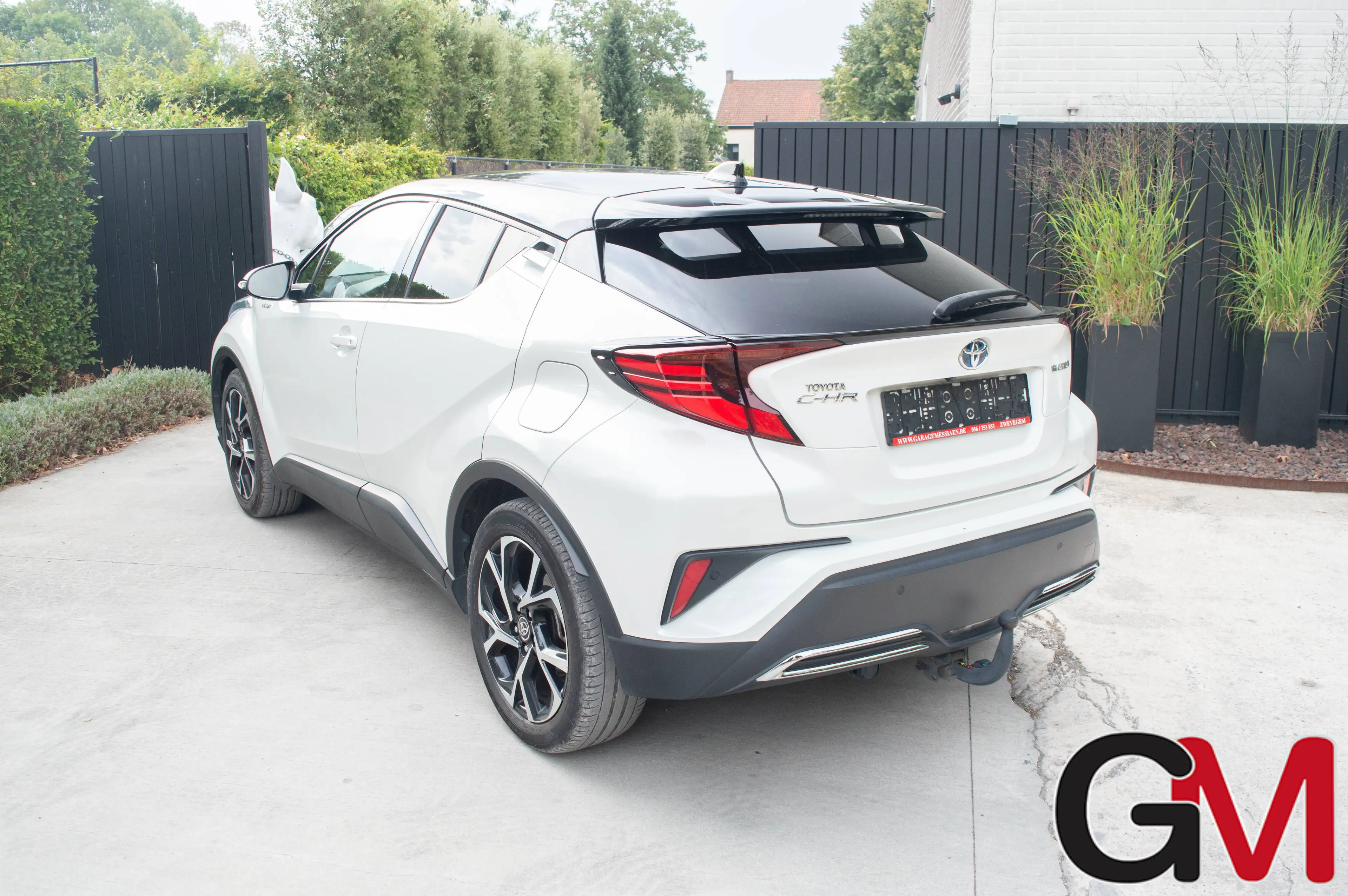 Toyota C-HR C-HR Hybrid 2.0i VVT-i C-Lub E-CVT — photo 2