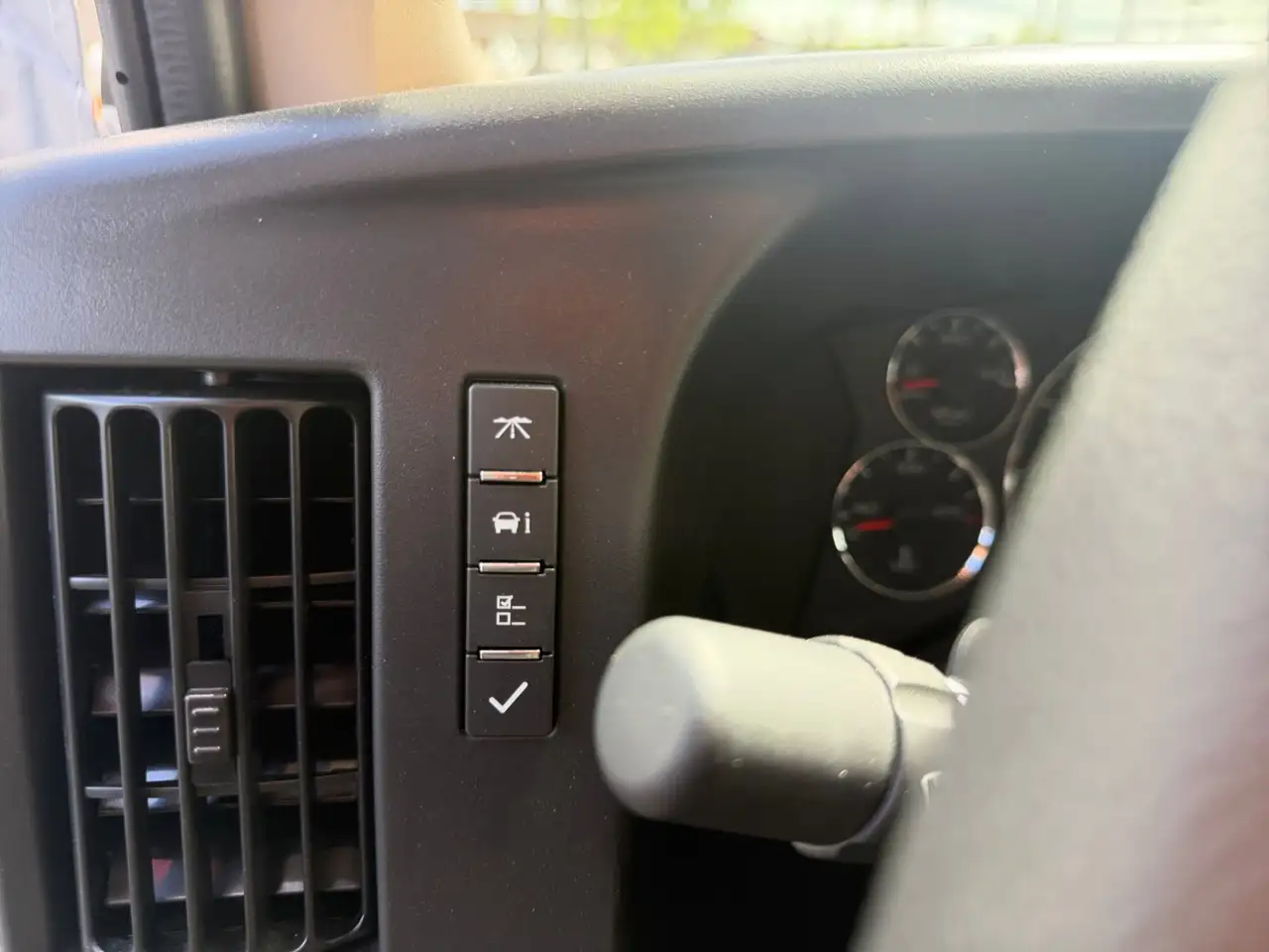 GMC Savana снимка GMC Savana