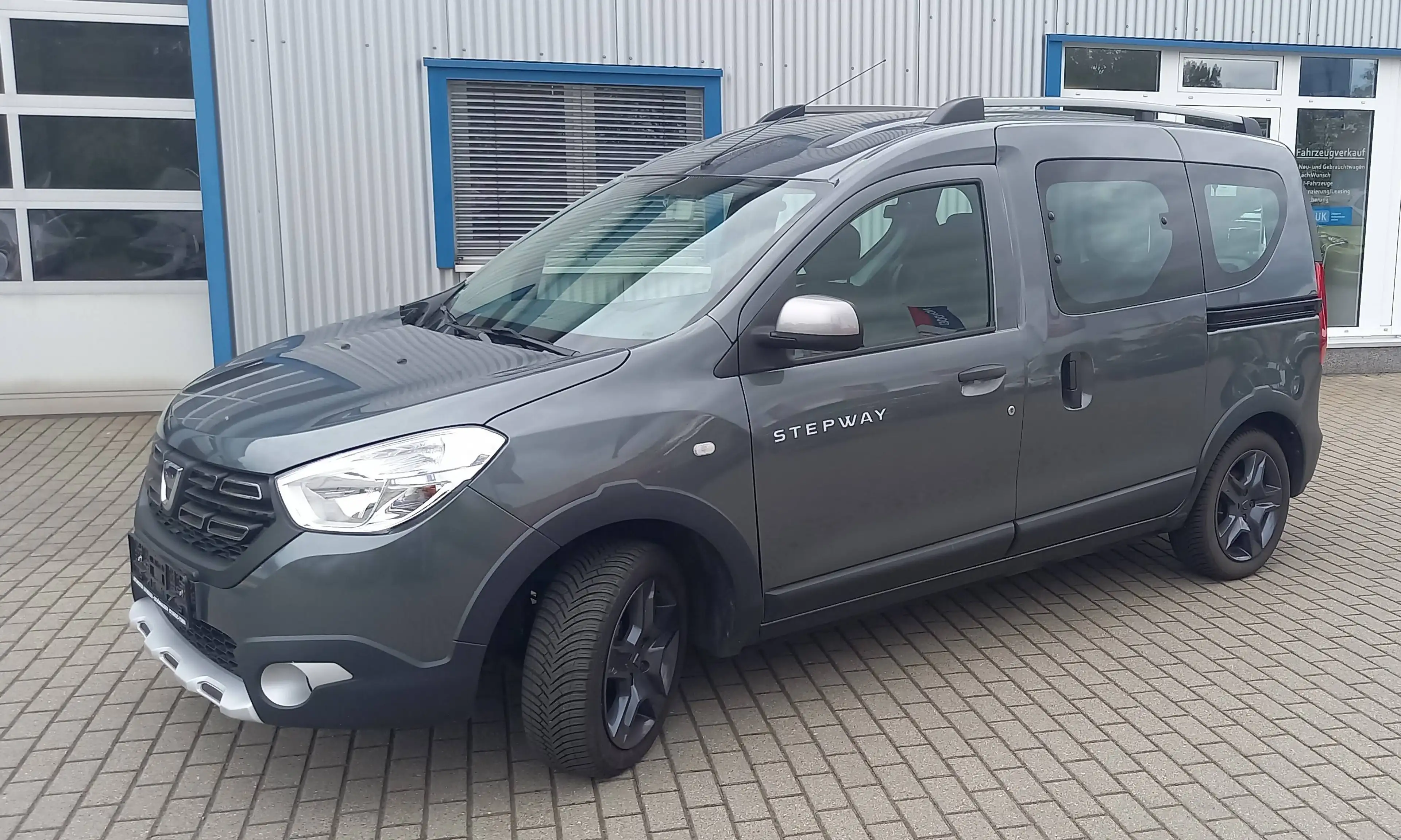 Dacia Dokker Stepway Celebration — photo 2