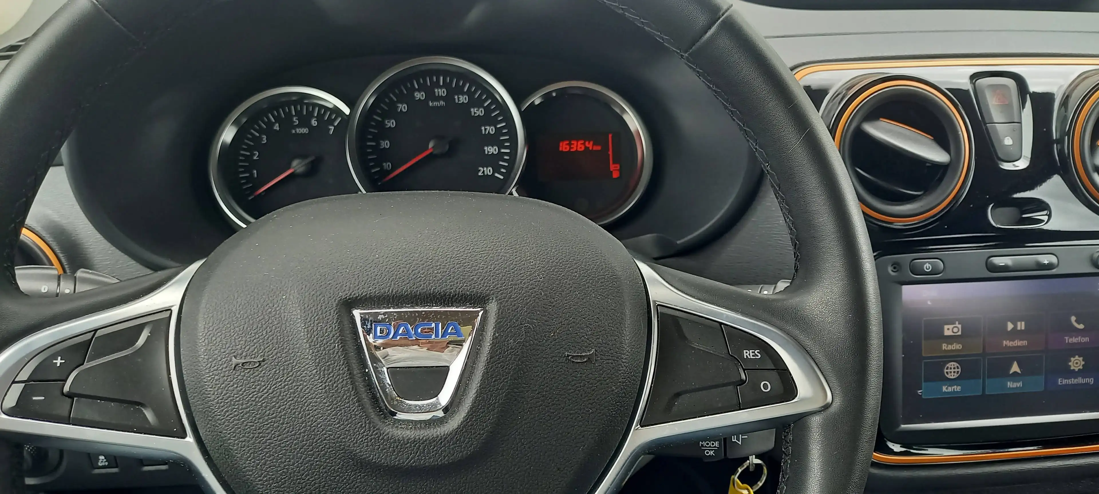 Dacia Dokker Stepway Celebration — photo 9