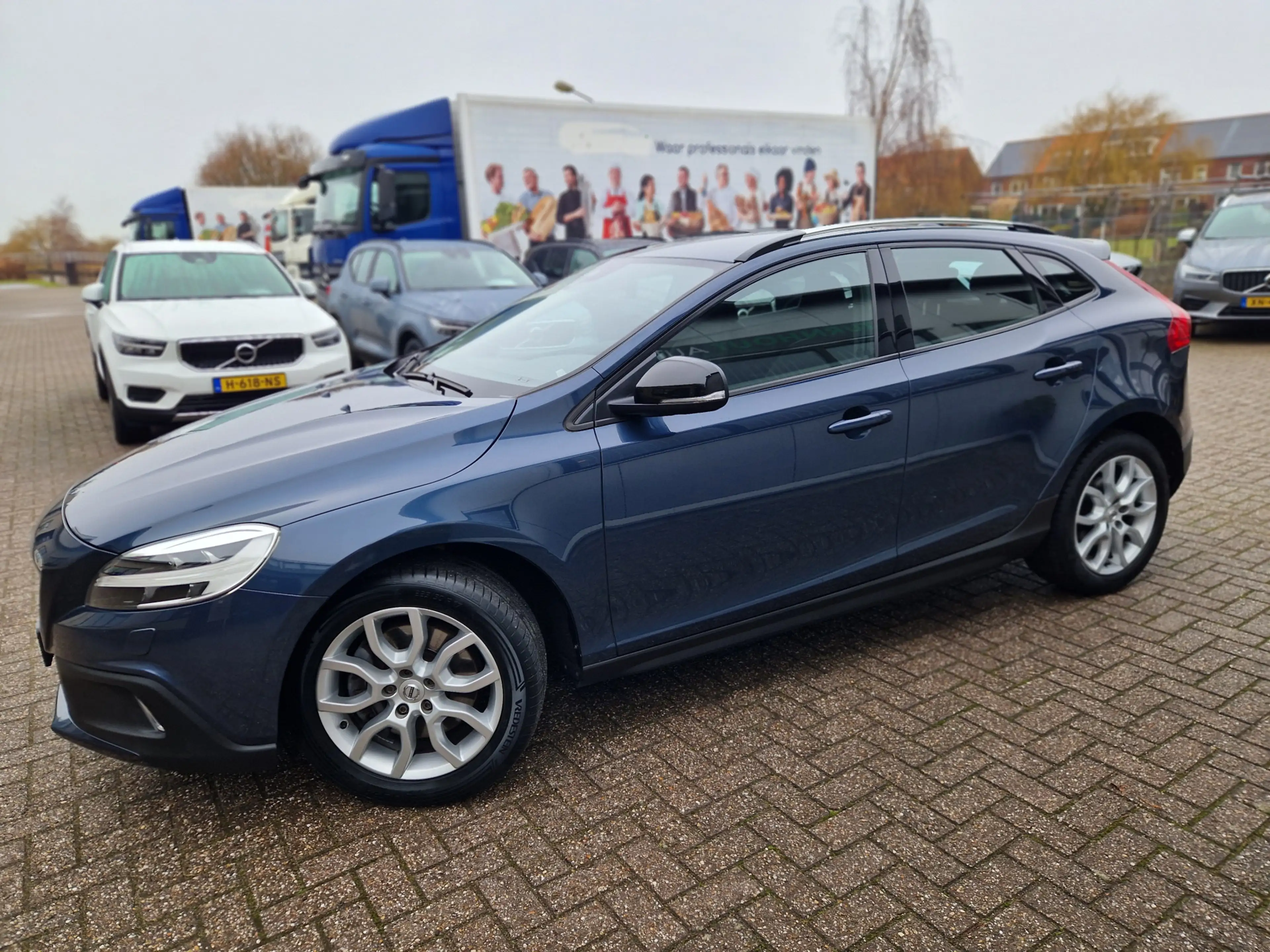 Volvo V40 Cross Country T3 Nordic+ | Lichtmetalen velgen 17" | Stoelverwar — photo 9