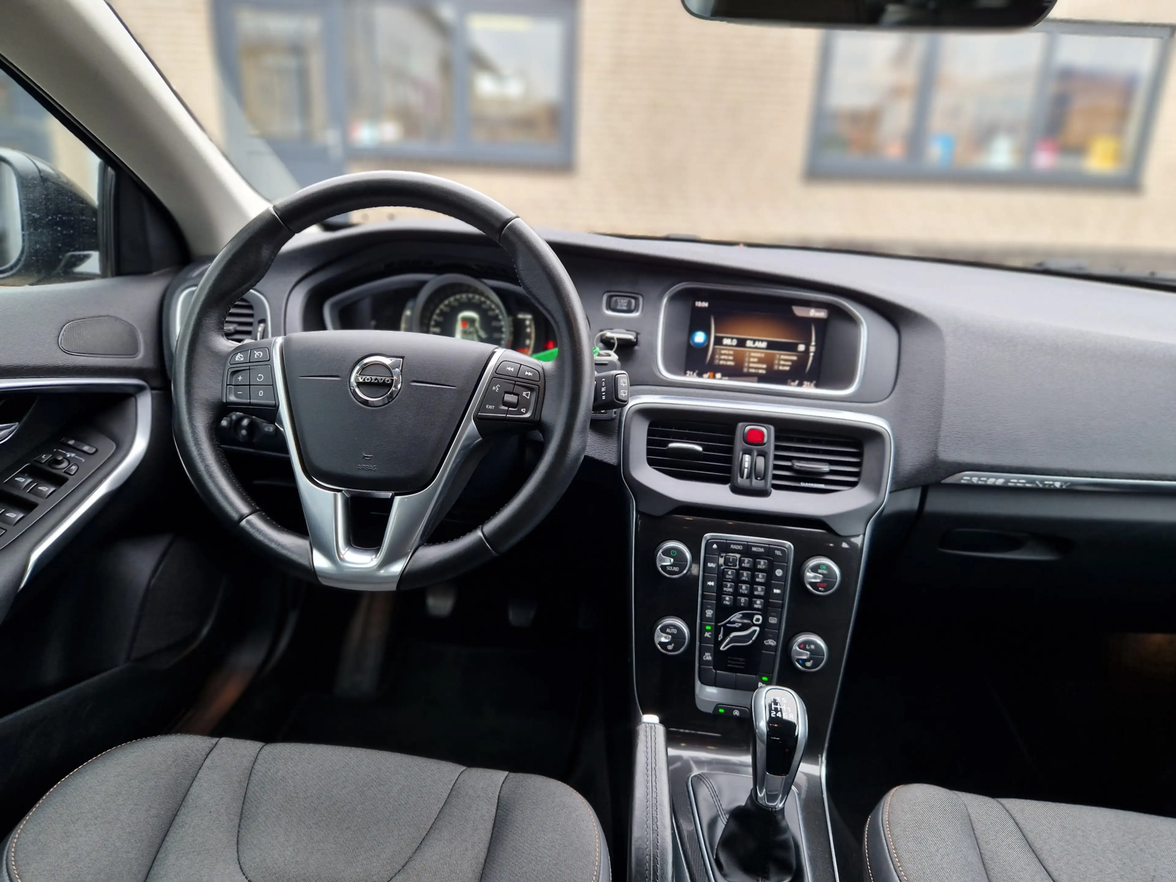 Volvo V40 Cross Country T3 Nordic+ | Lichtmetalen velgen 17" | Stoelverwar — photo 3