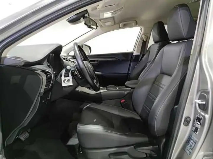 Lexus NX 300h PREMIUM 2WD 2020, foto 18