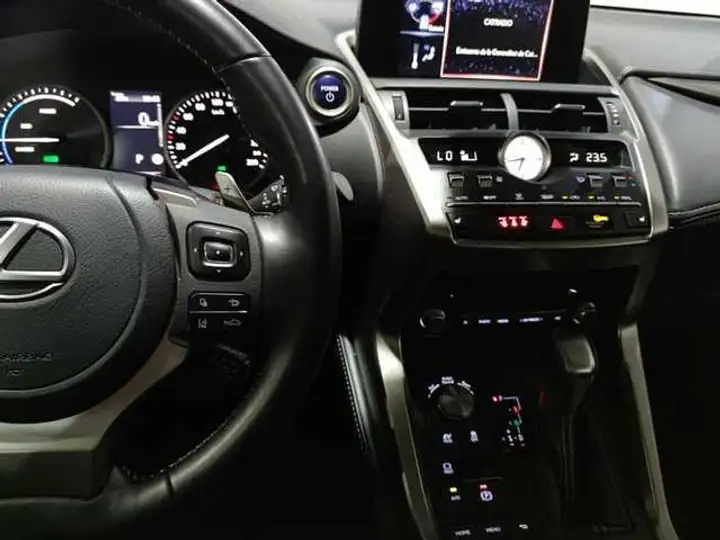 Lexus NX 300h PREMIUM 2WD 2020, foto 8