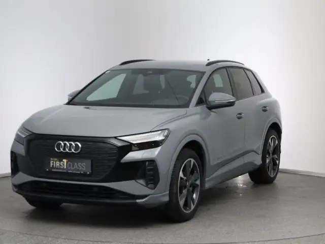 Audi Q4 e-tron Audi Q4 55 e-tron quattro