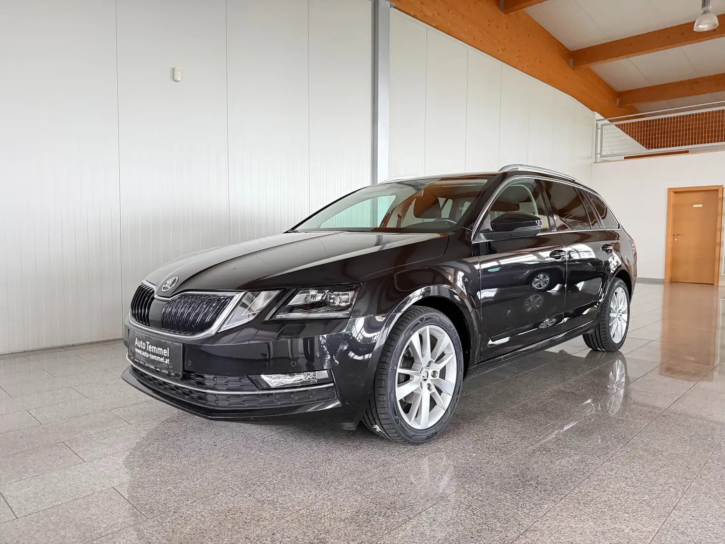 Skoda Octavia Combi Style TDI AHV,LED,ACC Schwarz - 2